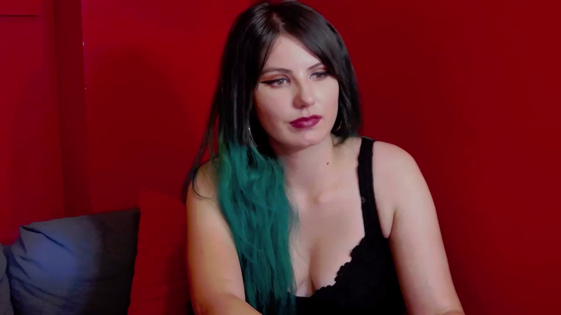 Gallery image thumbnail from IamAzaleea's myfreecams stream on, 08/14/2023, 03:20 image 12 of 20