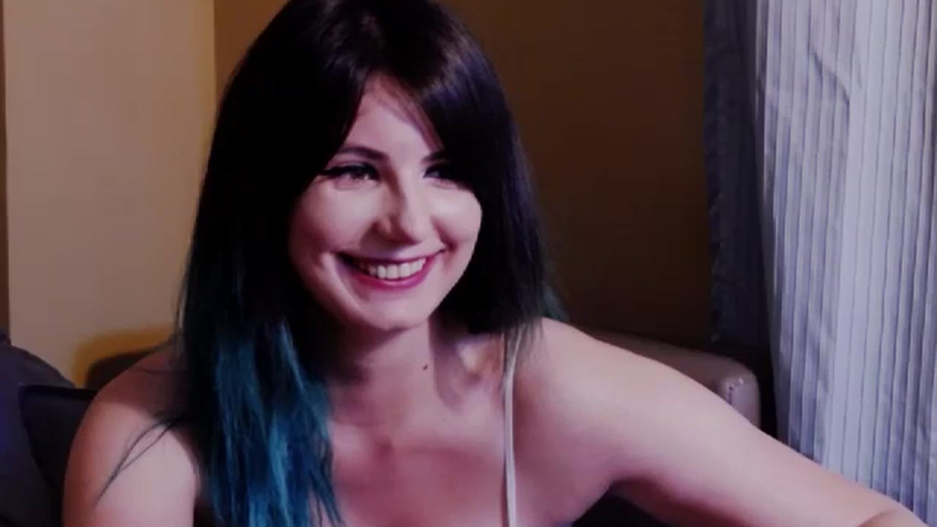 Gallery image thumbnail from IamAzaleea's myfreecams stream on, 09/12/2023, 02:36 image 18 of 20
