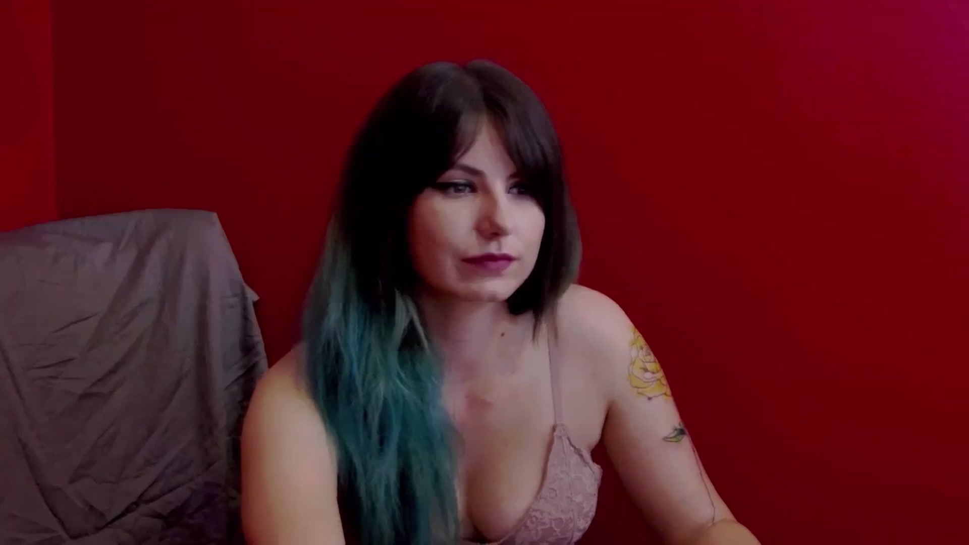 Gallery image thumbnail from IamAzaleea's myfreecams stream on, 09/19/2023, 20:21 image 8 of 20