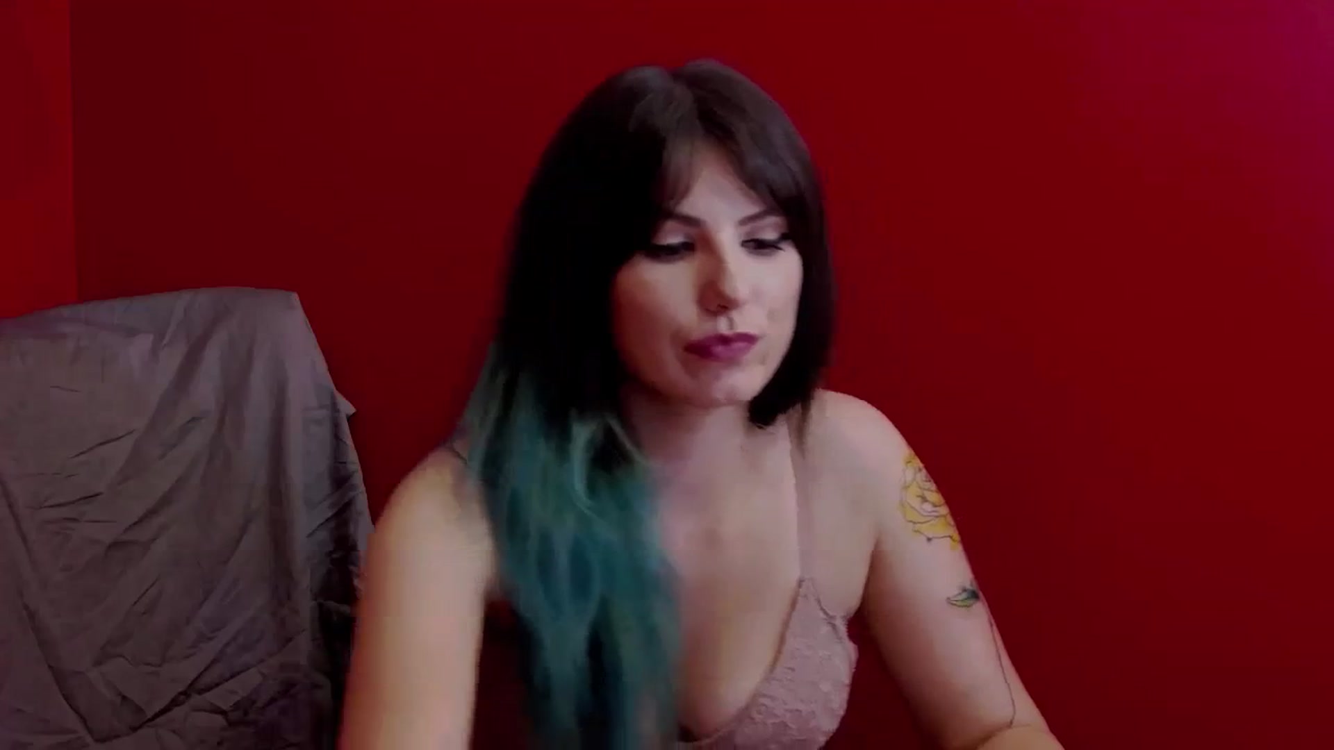 Gallery image thumbnail from IamAzaleea's myfreecams stream on, 09/19/2023, 20:21 image 11 of 20