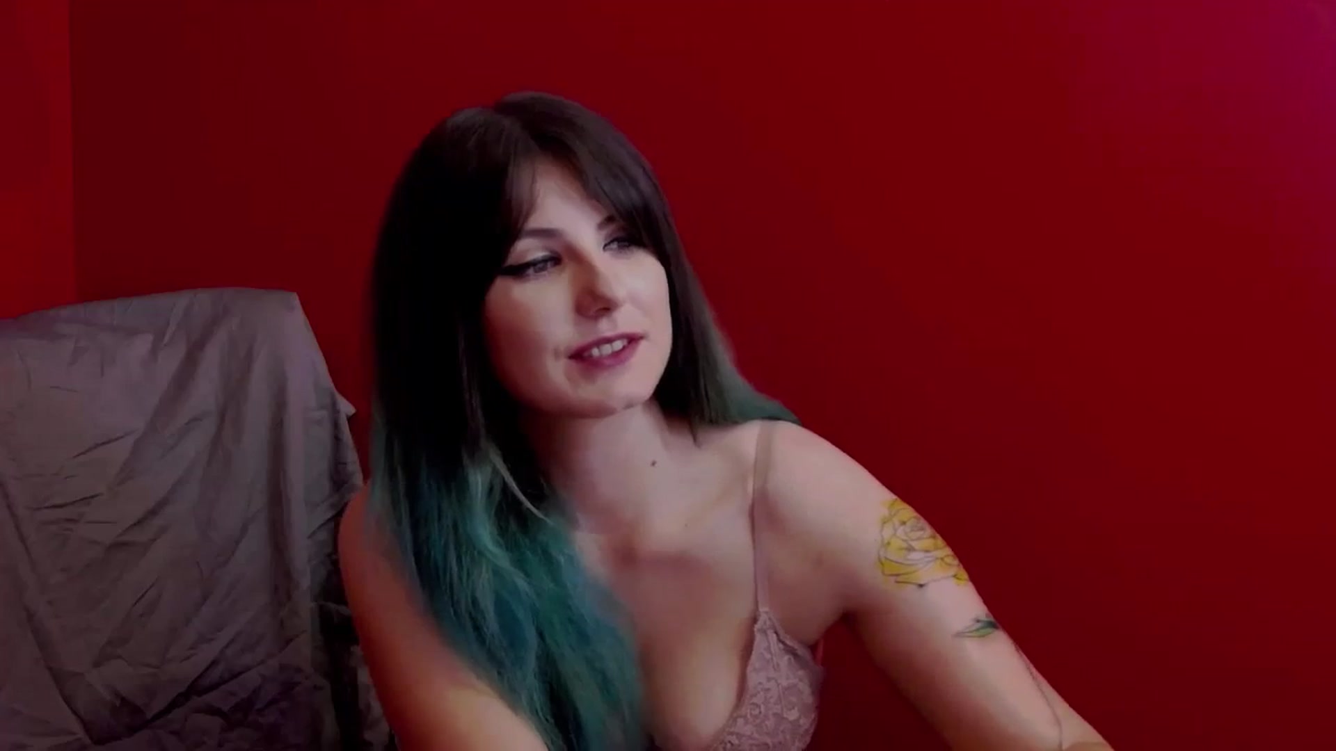 Gallery image thumbnail from IamAzaleea's myfreecams stream on, 09/19/2023, 20:21 image 12 of 20