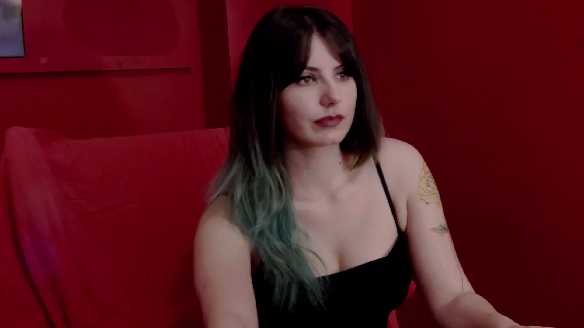Gallery image thumbnail from IamAzaleea's myfreecams stream on, 11/12/2023, 12:13 image 2 of 20