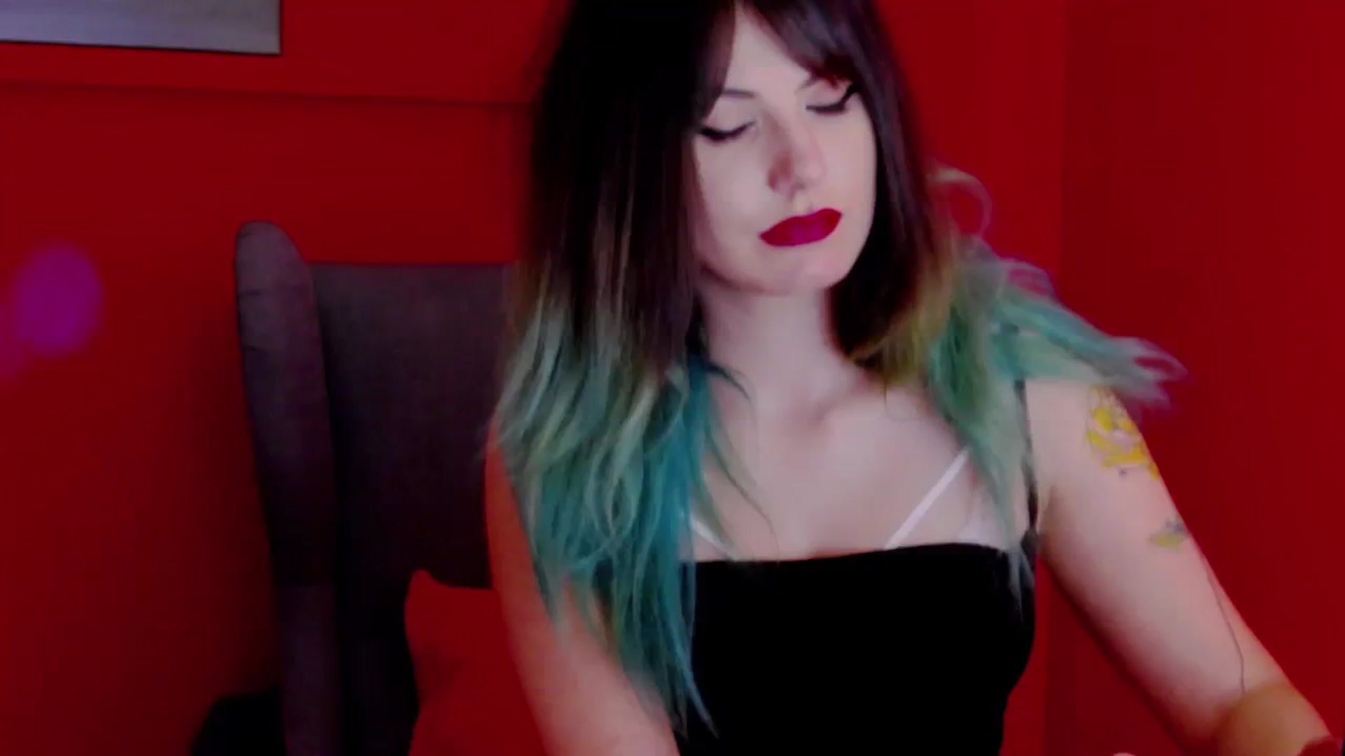 Gallery image thumbnail from IamAzaleea's myfreecams stream on, 11/30/2023, 22:30 image 1 of 20
