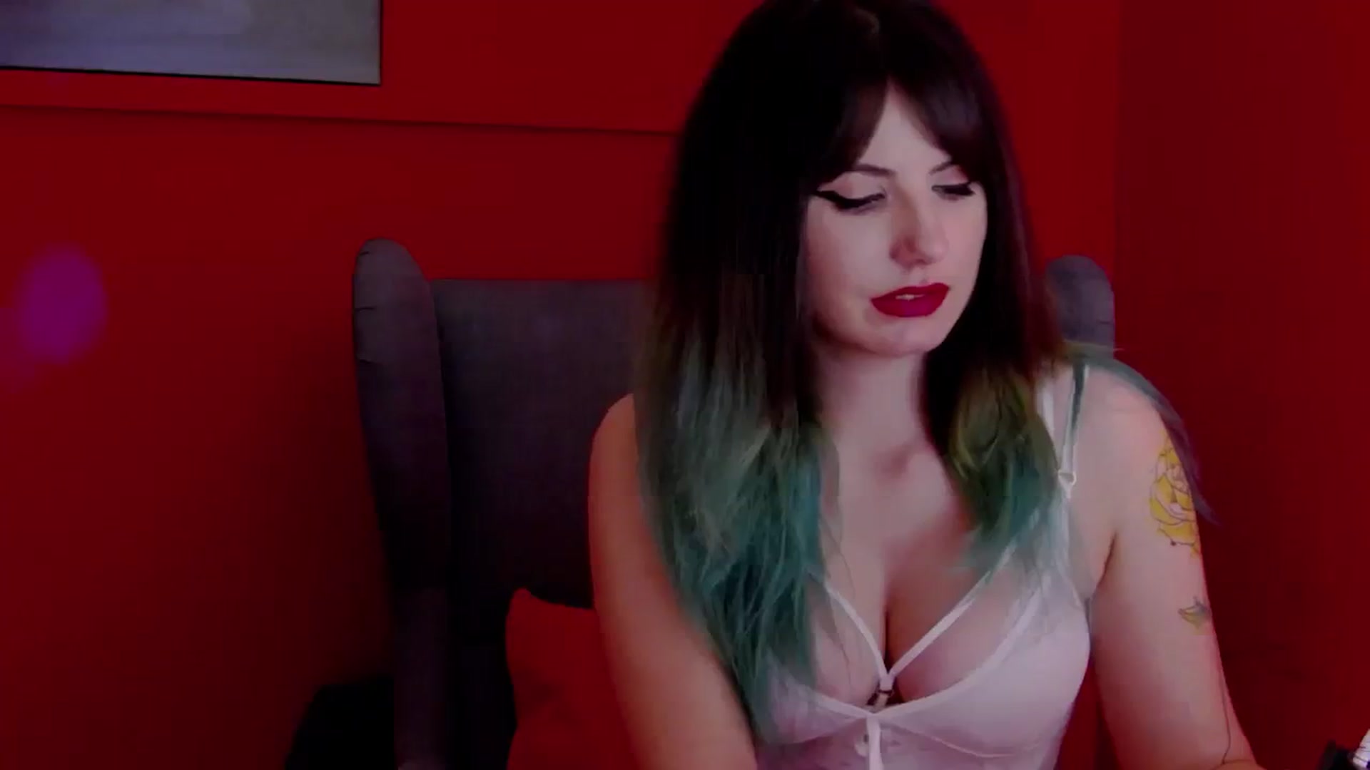 Gallery image thumbnail from IamAzaleea's myfreecams stream on, 11/30/2023, 22:30 image 12 of 20