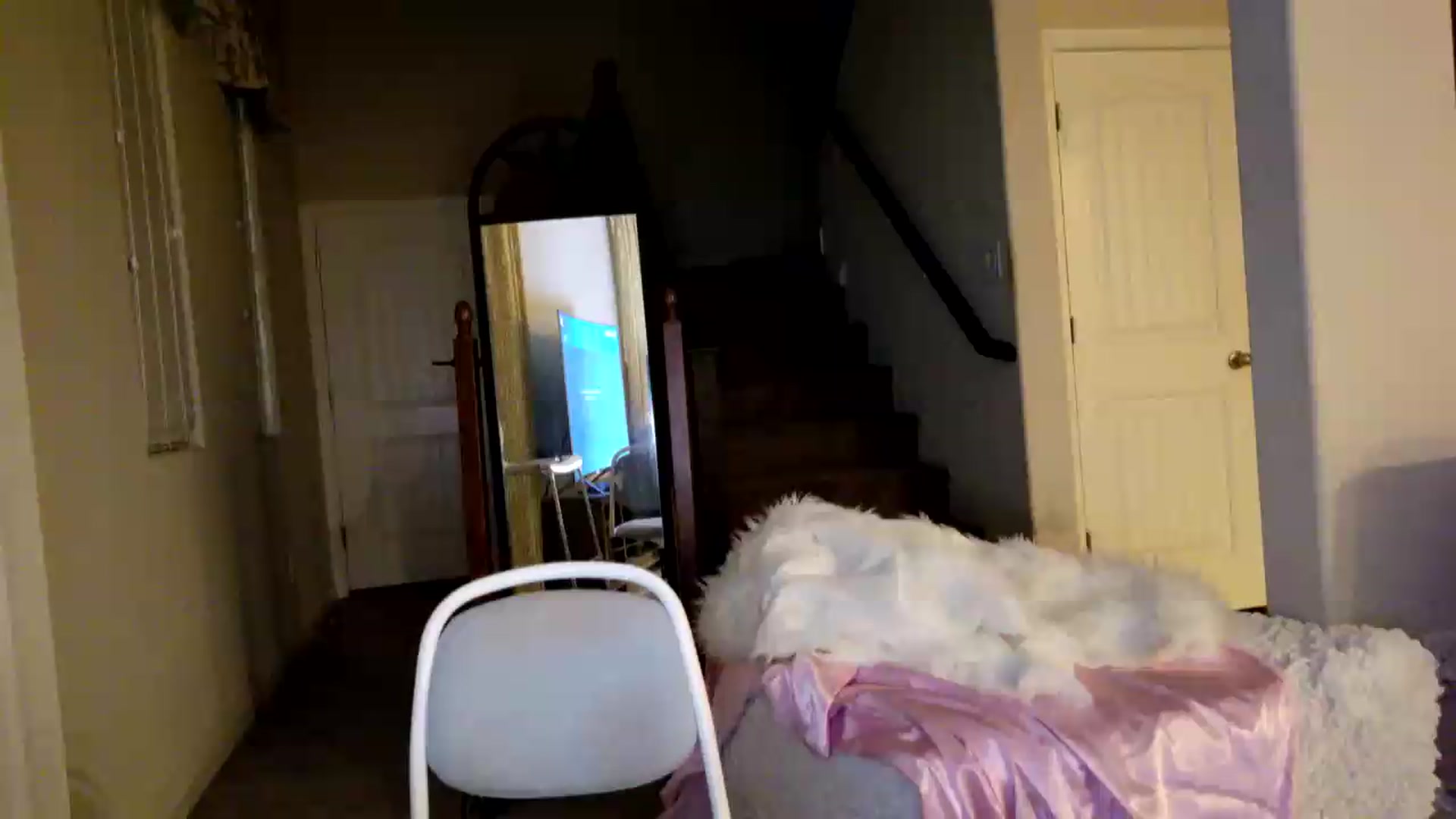 Gallery image thumbnail from IamJewel's myfreecams stream on, 05/25/2026, 03:56 image 15 of 20