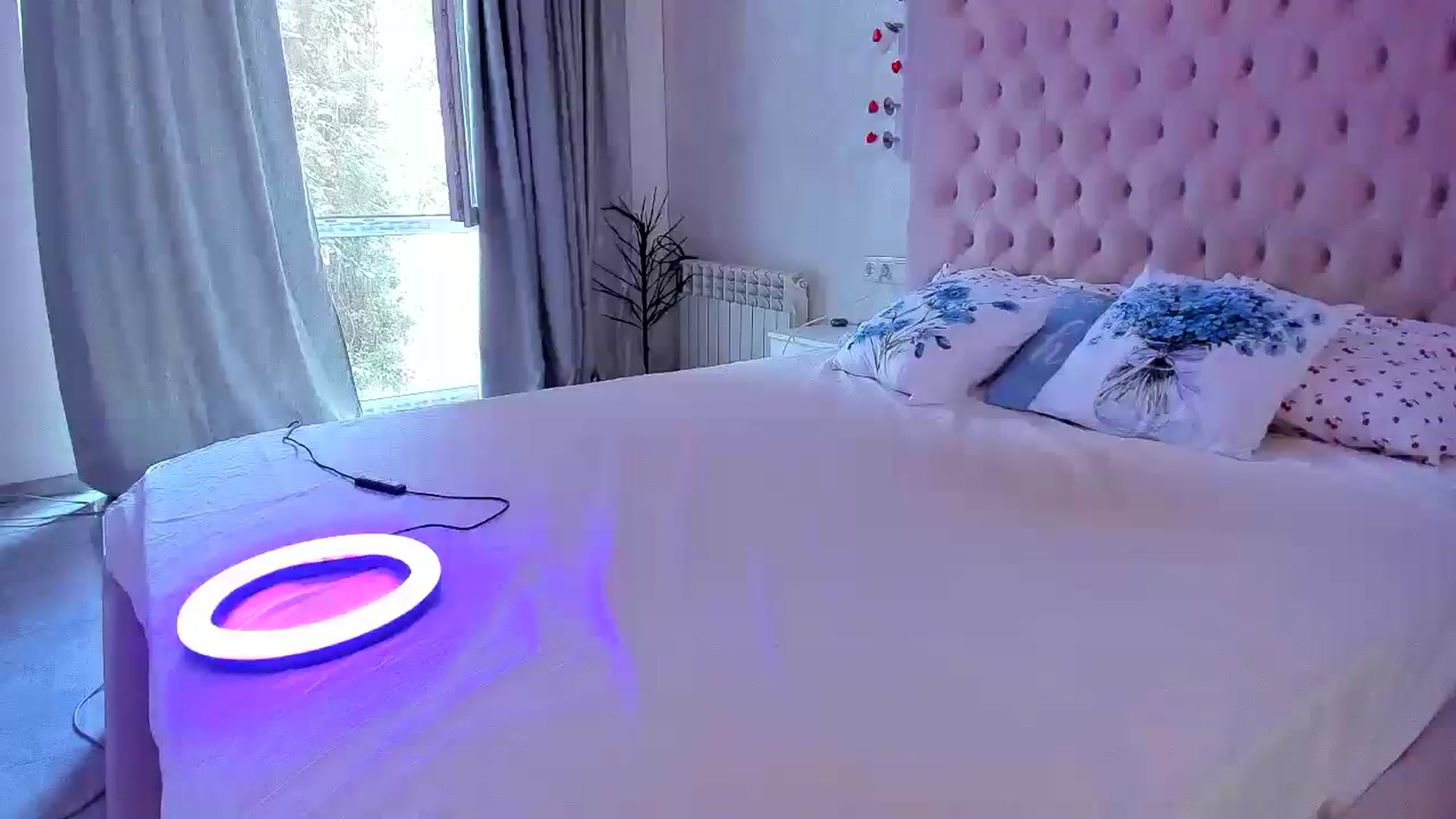 Gallery image thumbnail from IamKristina's myfreecams stream on, 08/19/2025, 06:21 image 18 of 20