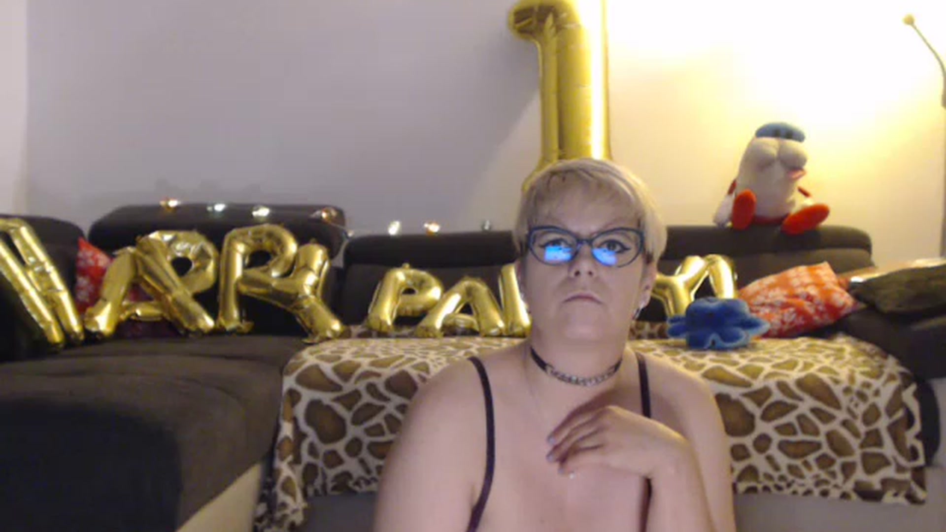Gallery image thumbnail from IamMiky's myfreecams stream on, 06/19/2023, 24:29 image 2 of 20