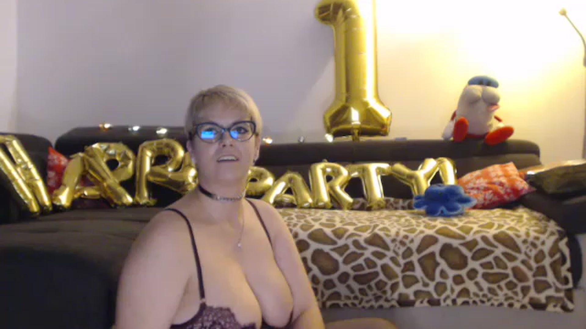 Gallery image thumbnail from IamMiky's myfreecams stream on, 06/19/2023, 24:29 image 15 of 20