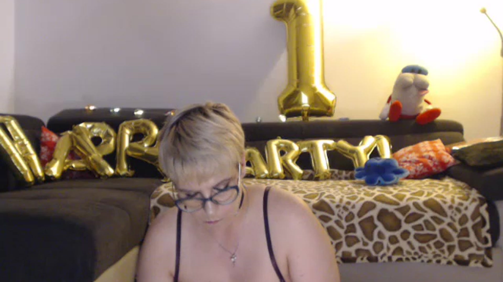 Gallery image thumbnail from IamMiky's myfreecams stream on, 06/19/2023, 24:29 image 9 of 20