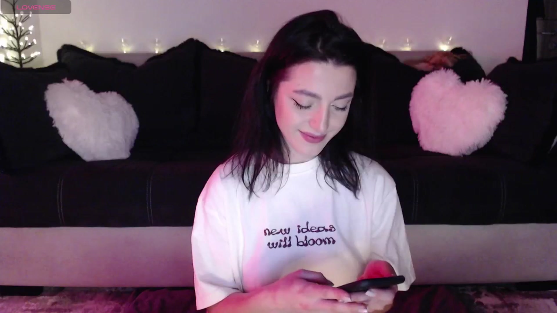Gallery image thumbnail from IamNOTbaby's myfreecams stream on, 05/04/2024, 10:03 image 8 of 20