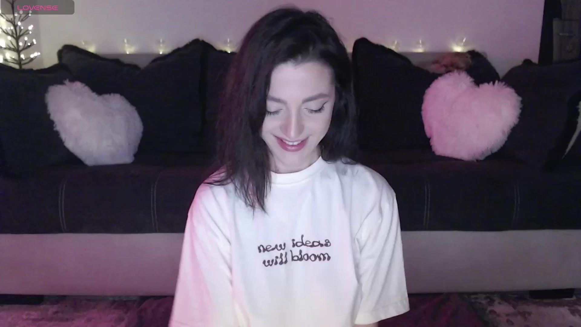 Gallery image thumbnail from IamNOTbaby's myfreecams stream on, 05/04/2024, 10:03 image 3 of 20