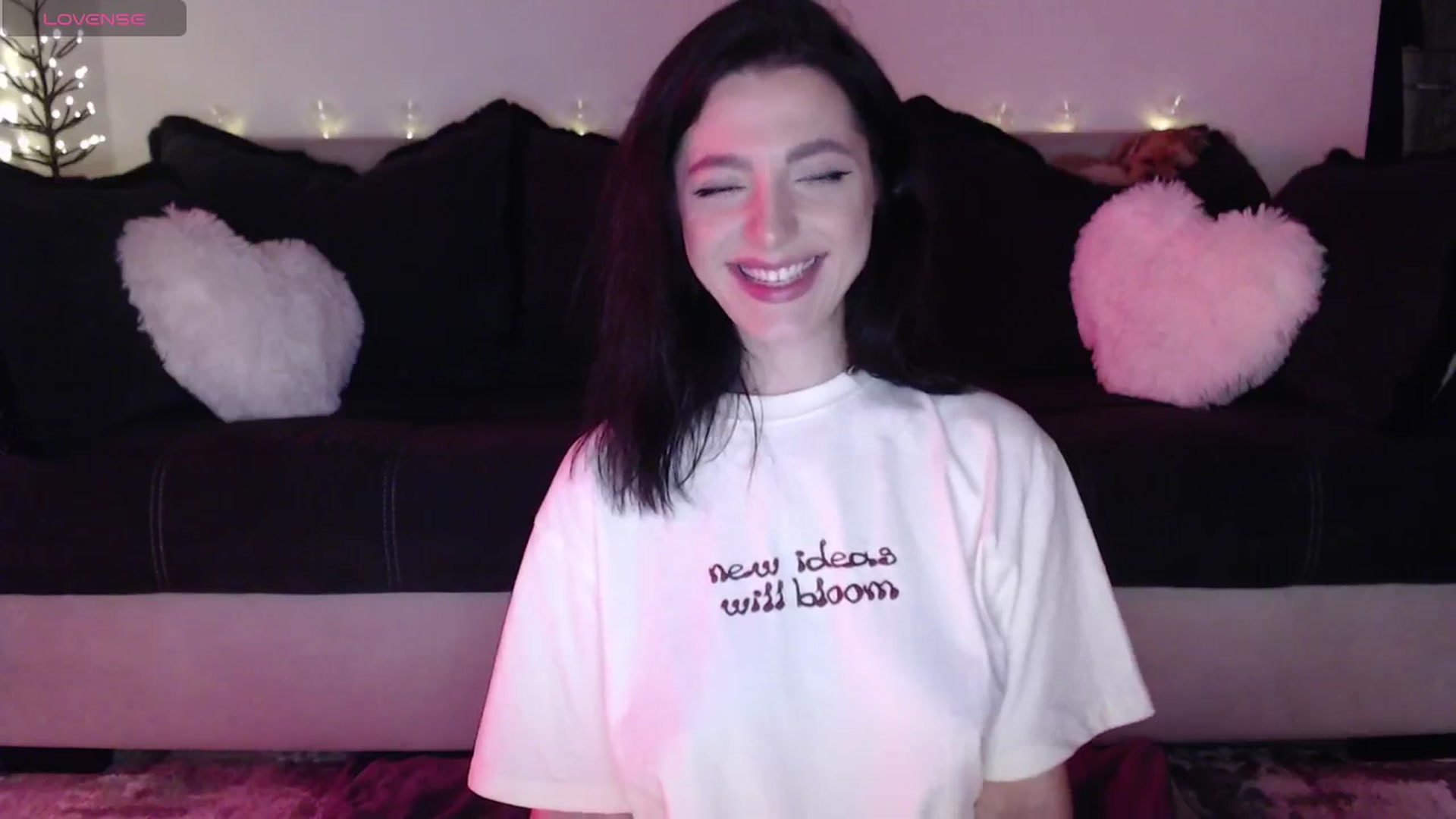 Gallery image thumbnail from IamNOTbaby's myfreecams stream on, 05/04/2024, 10:03 image 13 of 20