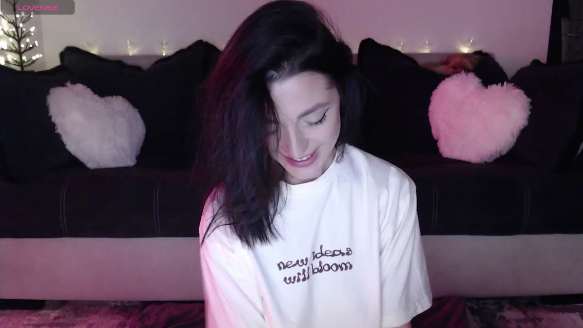 Gallery image thumbnail from IamNOTbaby's myfreecams stream on, 05/04/2024, 10:03 image 11 of 20