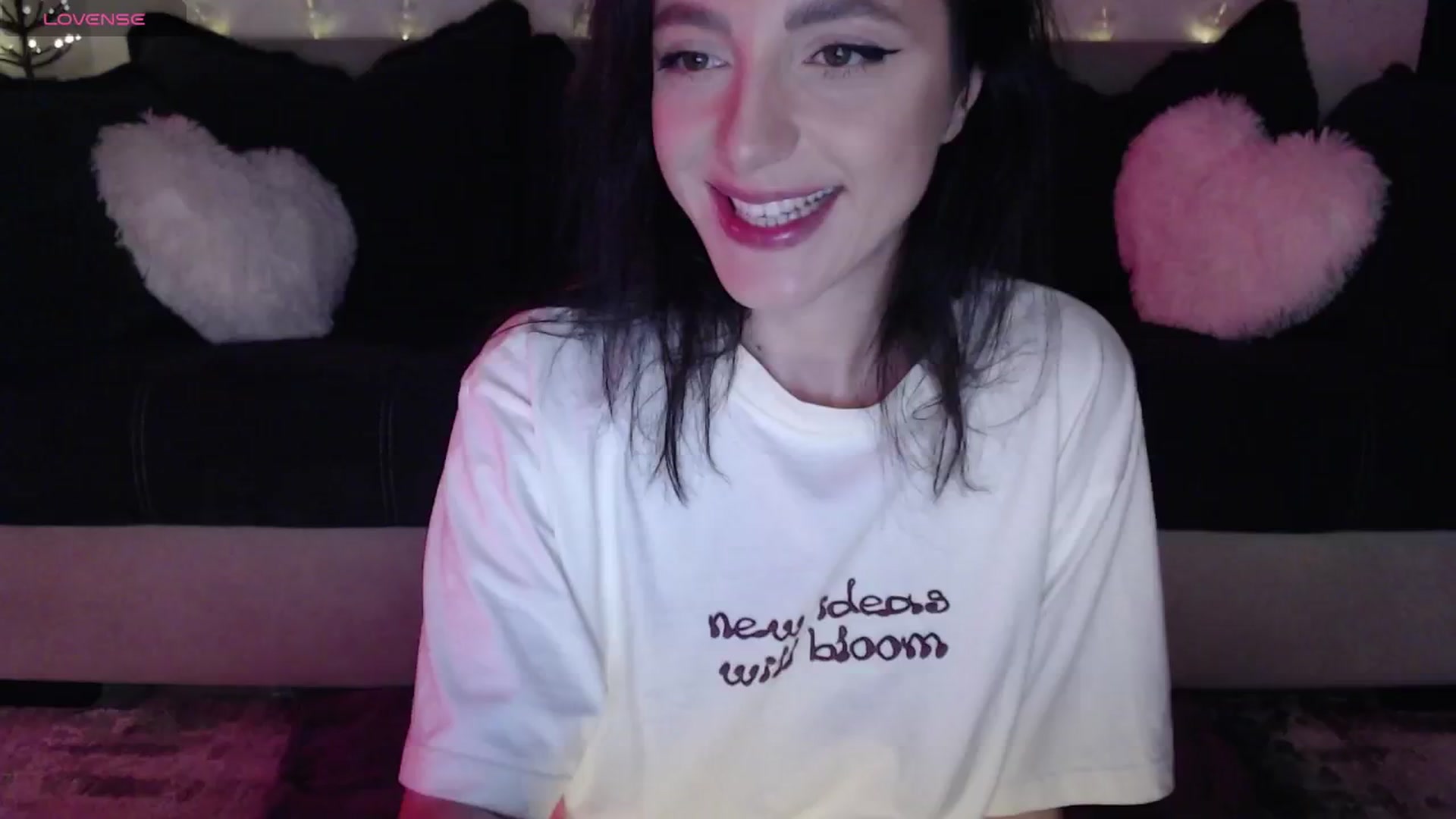 Gallery image thumbnail from IamNOTbaby's myfreecams stream on, 05/04/2024, 13:03 image 13 of 20