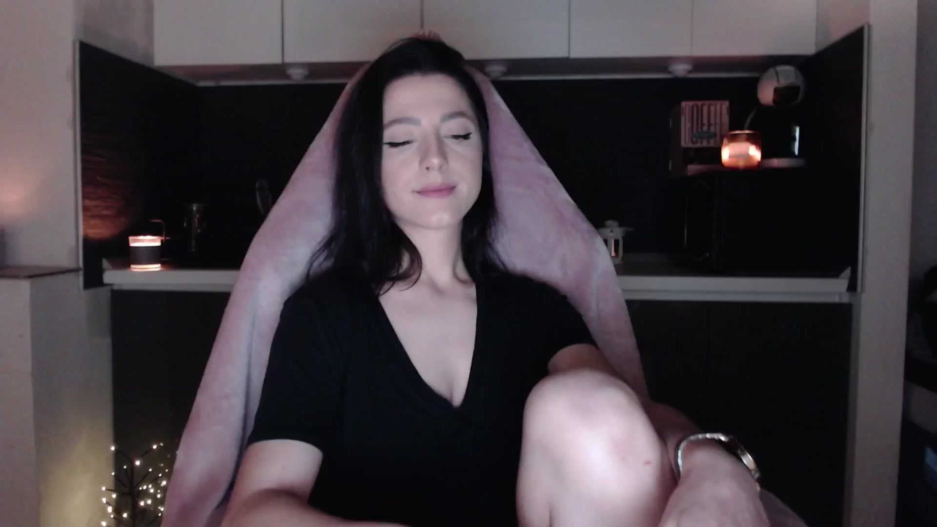 Gallery image thumbnail from IamNOTbaby's myfreecams stream on, 05/17/2024, 20:04 image 14 of 20