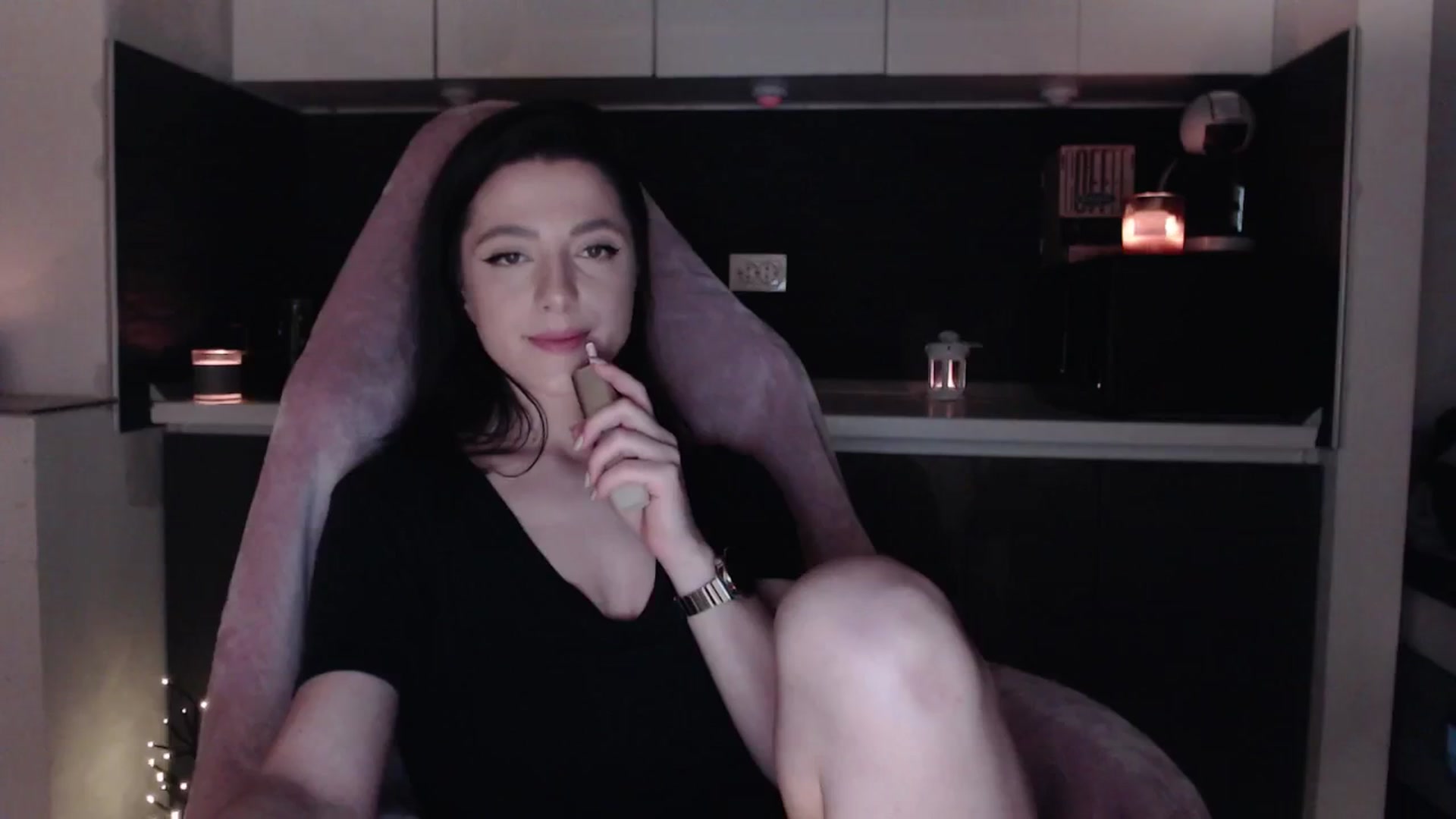 Gallery image thumbnail from IamNOTbaby's myfreecams stream on, 05/17/2024, 21:37 image 13 of 20