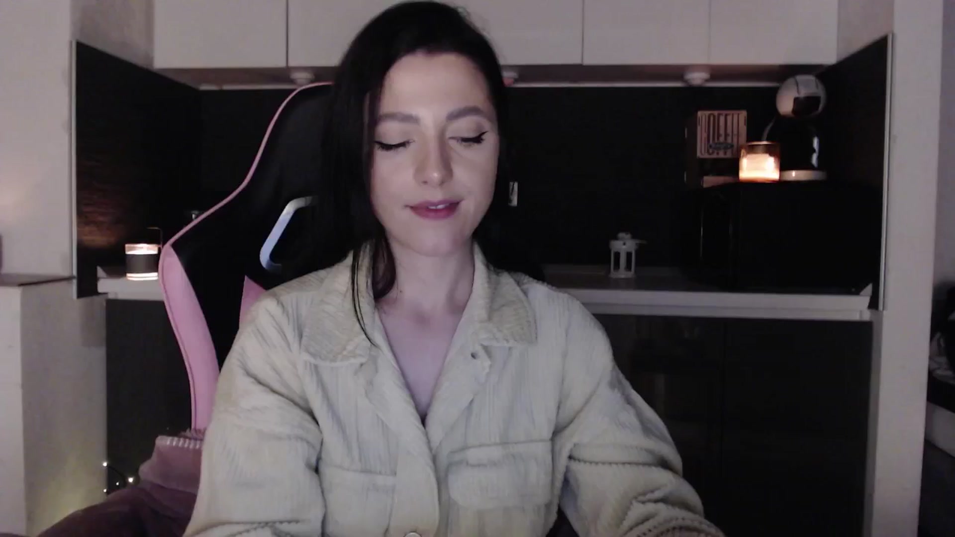 Gallery image thumbnail from IamNOTbaby's myfreecams stream on, 05/18/2024, 02:18 image 10 of 20