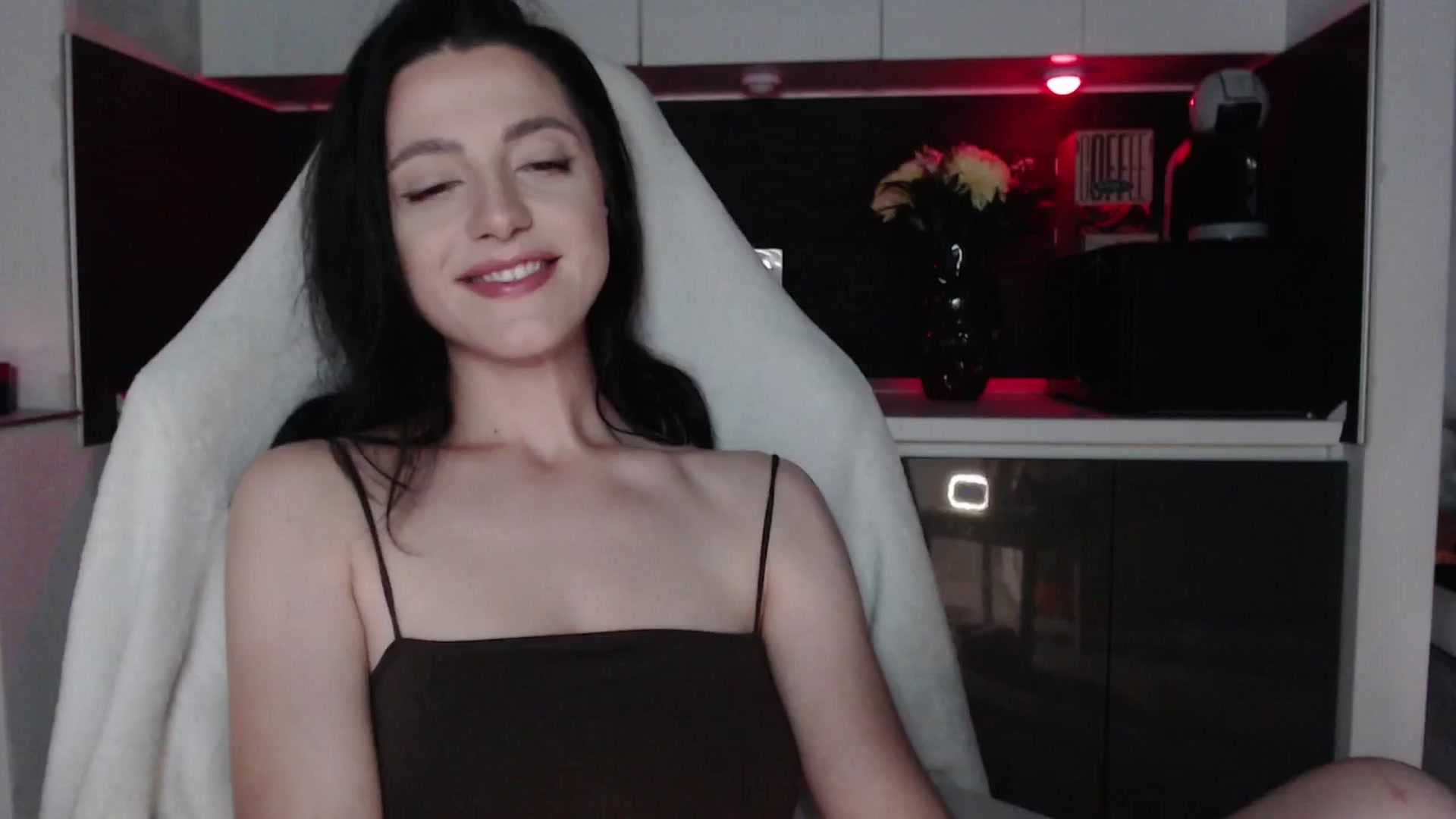 Gallery image thumbnail from IamNOTbaby's myfreecams stream on, 06/10/2024, 24:03 image 17 of 20