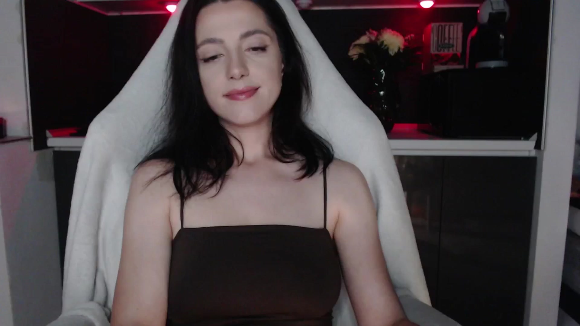 Gallery image thumbnail from IamNOTbaby's myfreecams stream on, 06/10/2024, 24:03 image 5 of 20