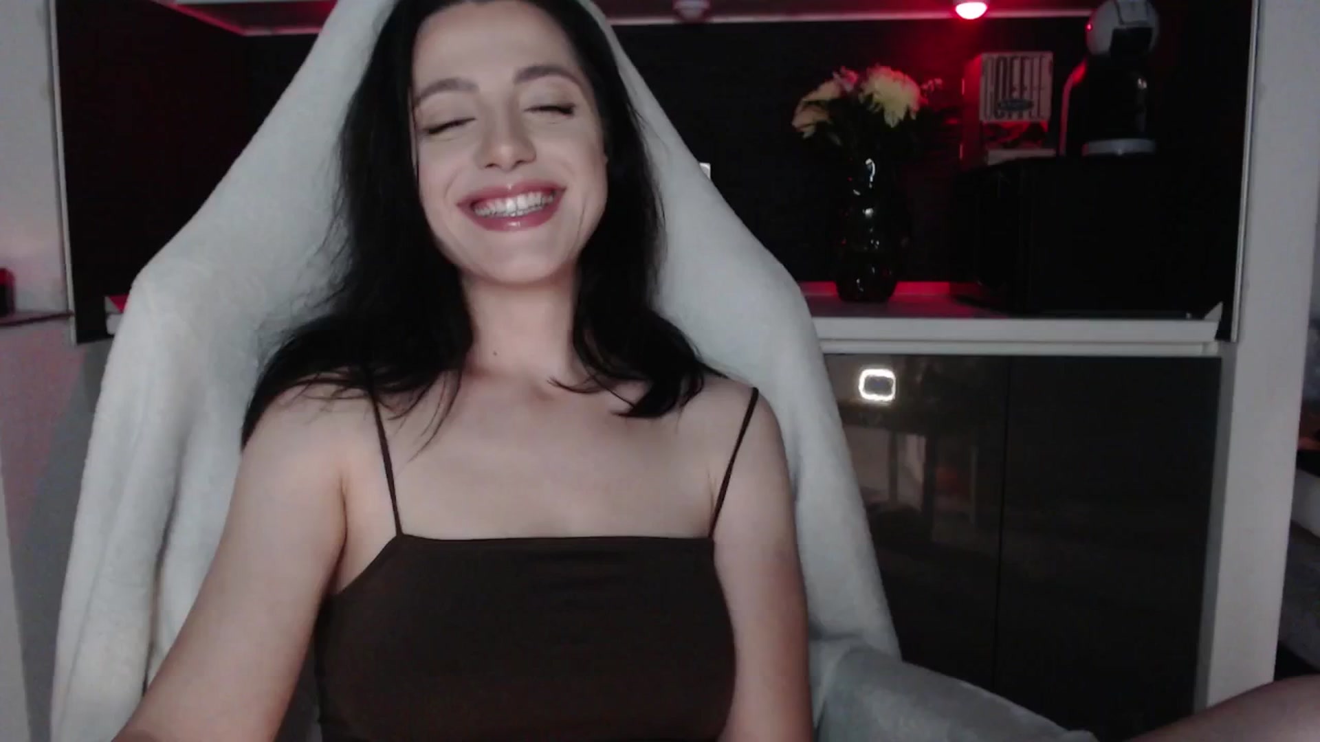 Gallery image thumbnail from IamNOTbaby's myfreecams stream on, 06/10/2024, 24:03 image 15 of 20