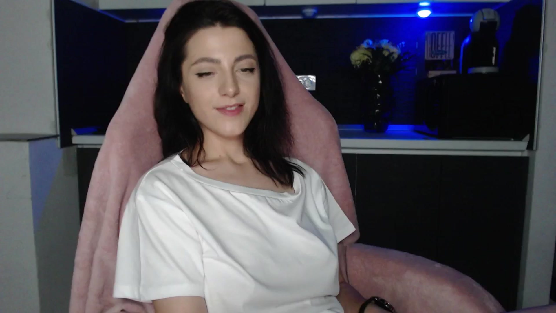 Gallery image thumbnail from IamNOTbaby's myfreecams stream on, 06/14/2024, 21:36 image 5 of 20