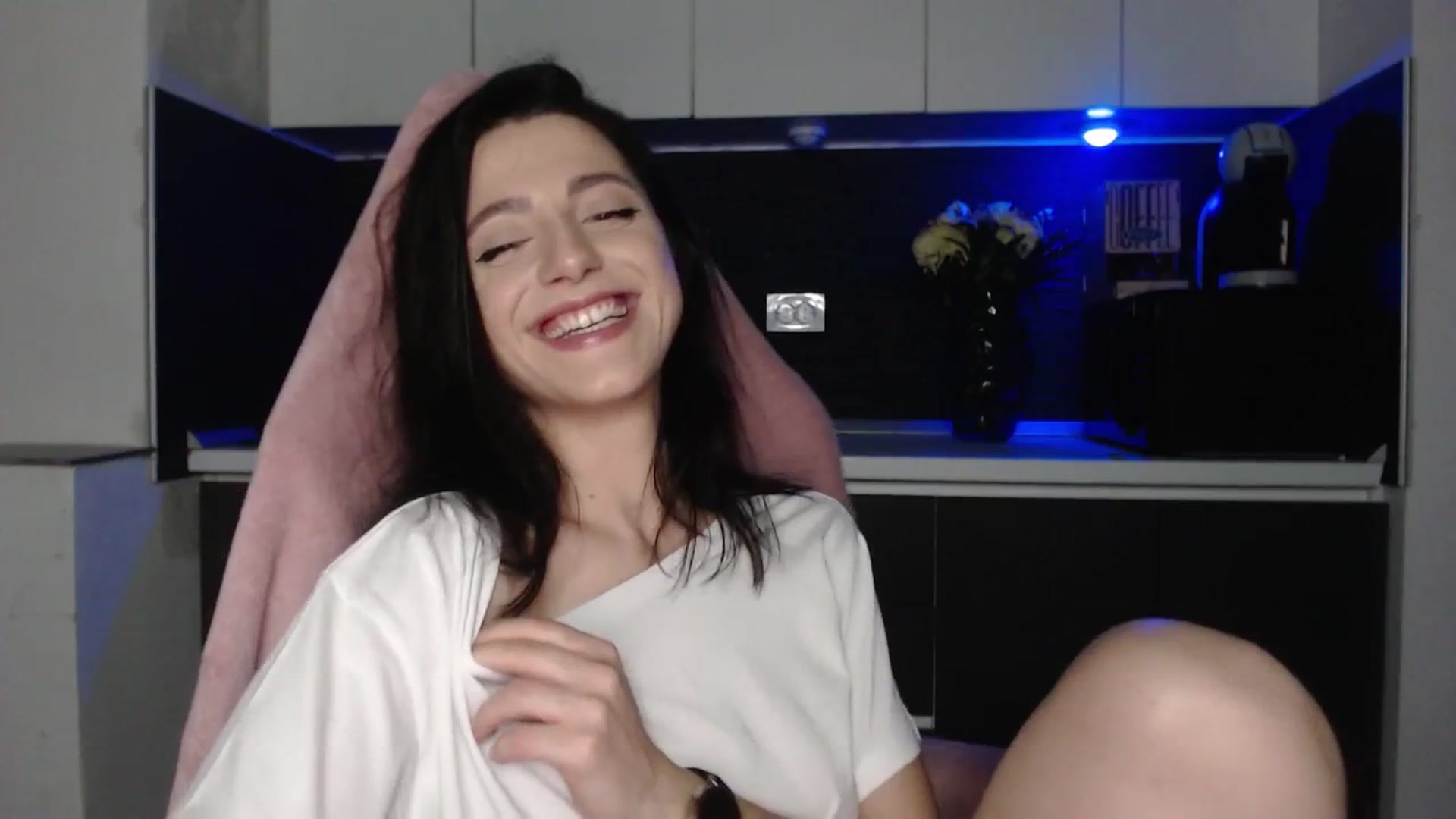 Gallery image thumbnail from IamNOTbaby's myfreecams stream on, 06/14/2024, 21:36 image 18 of 20