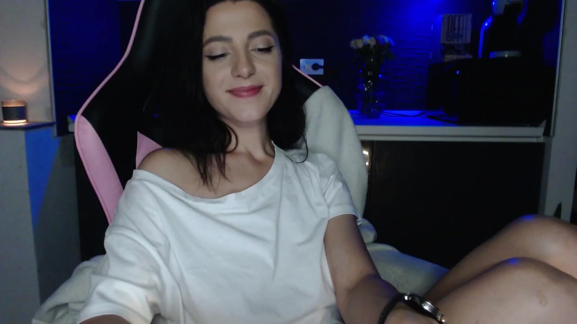 Gallery image thumbnail from IamNOTbaby's myfreecams stream on, 06/29/2024, 23:19 image 17 of 20