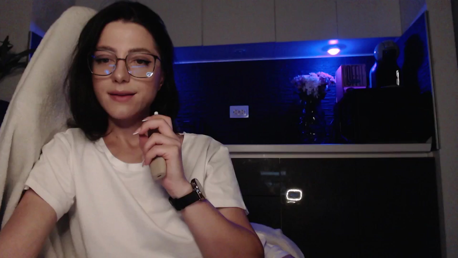 Gallery image thumbnail from IamNOTbaby's myfreecams stream on, 07/31/2024, 24:21 image 3 of 20