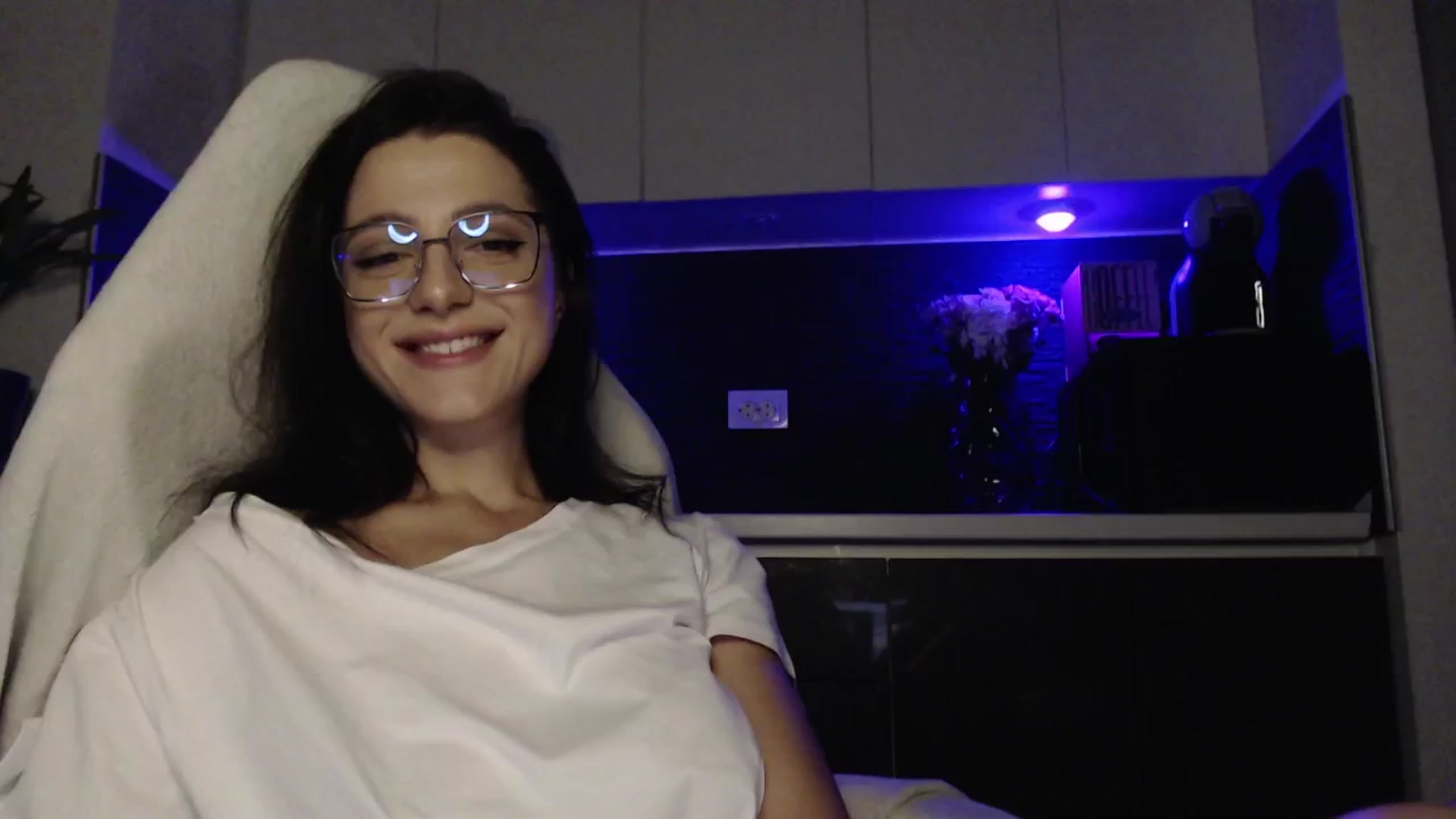 Gallery image thumbnail from IamNOTbaby's myfreecams stream on, 07/31/2024, 24:21 image 12 of 20