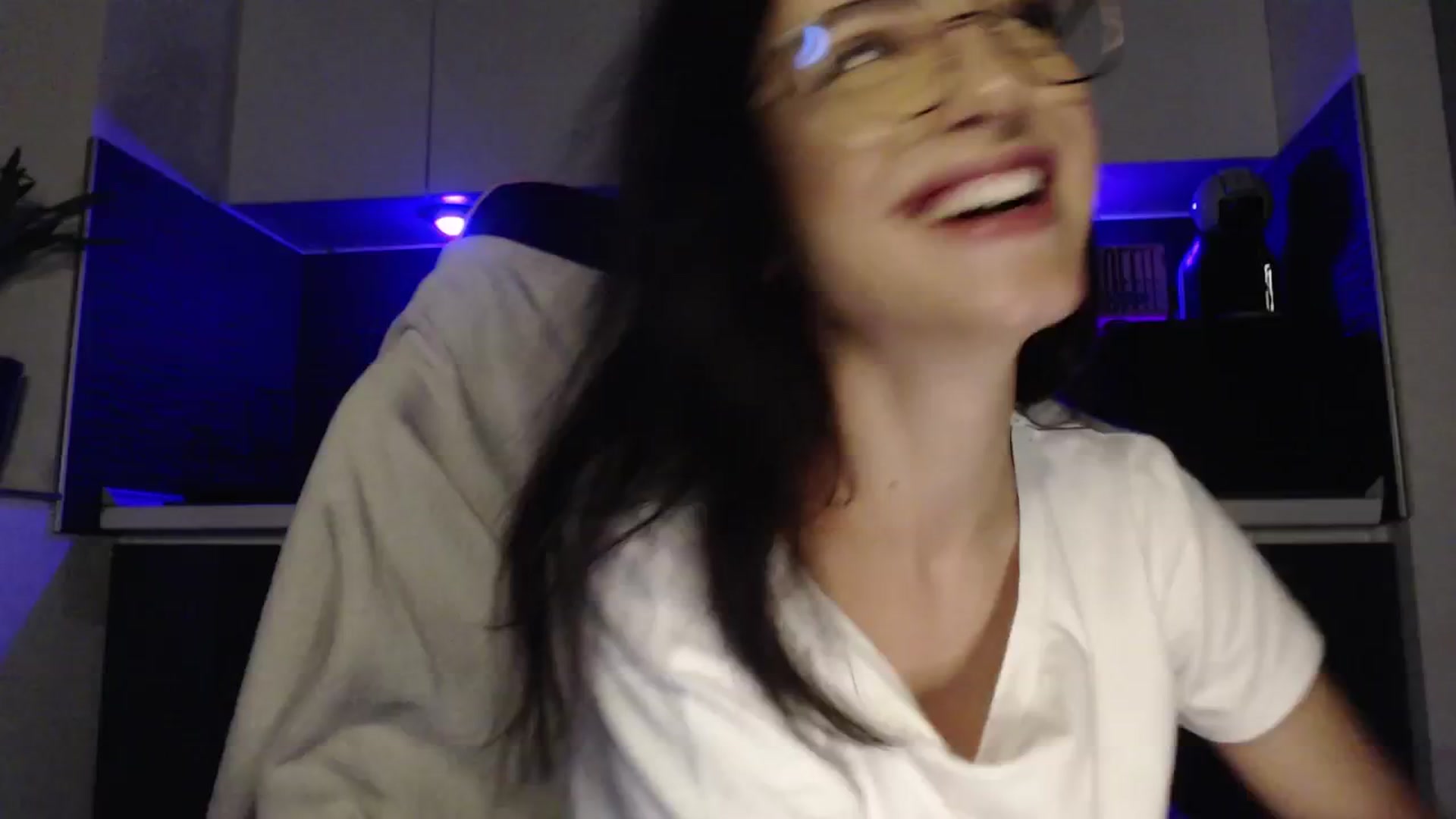 Gallery image thumbnail from IamNOTbaby's myfreecams stream on, 07/31/2024, 03:41 image 10 of 20