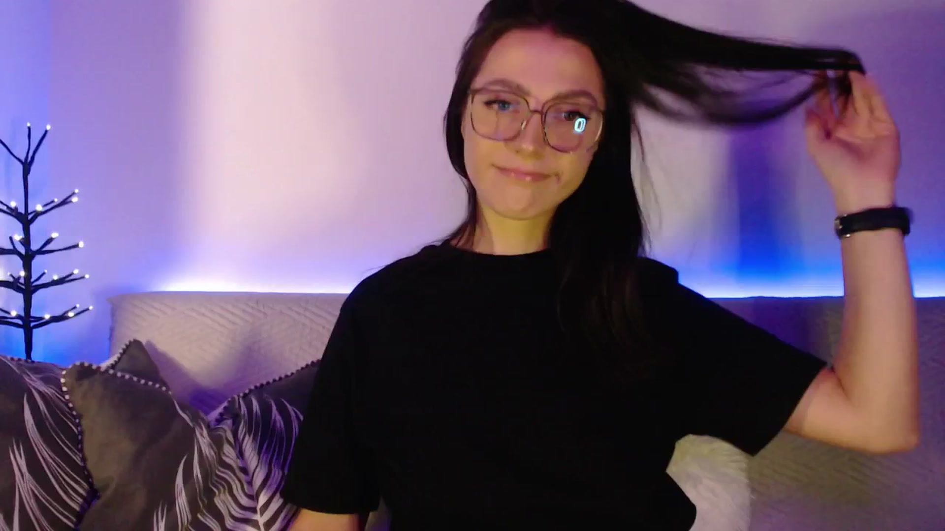 Gallery image thumbnail from IamNOTbaby's myfreecams stream on, 08/10/2024, 24:10 image 1 of 20