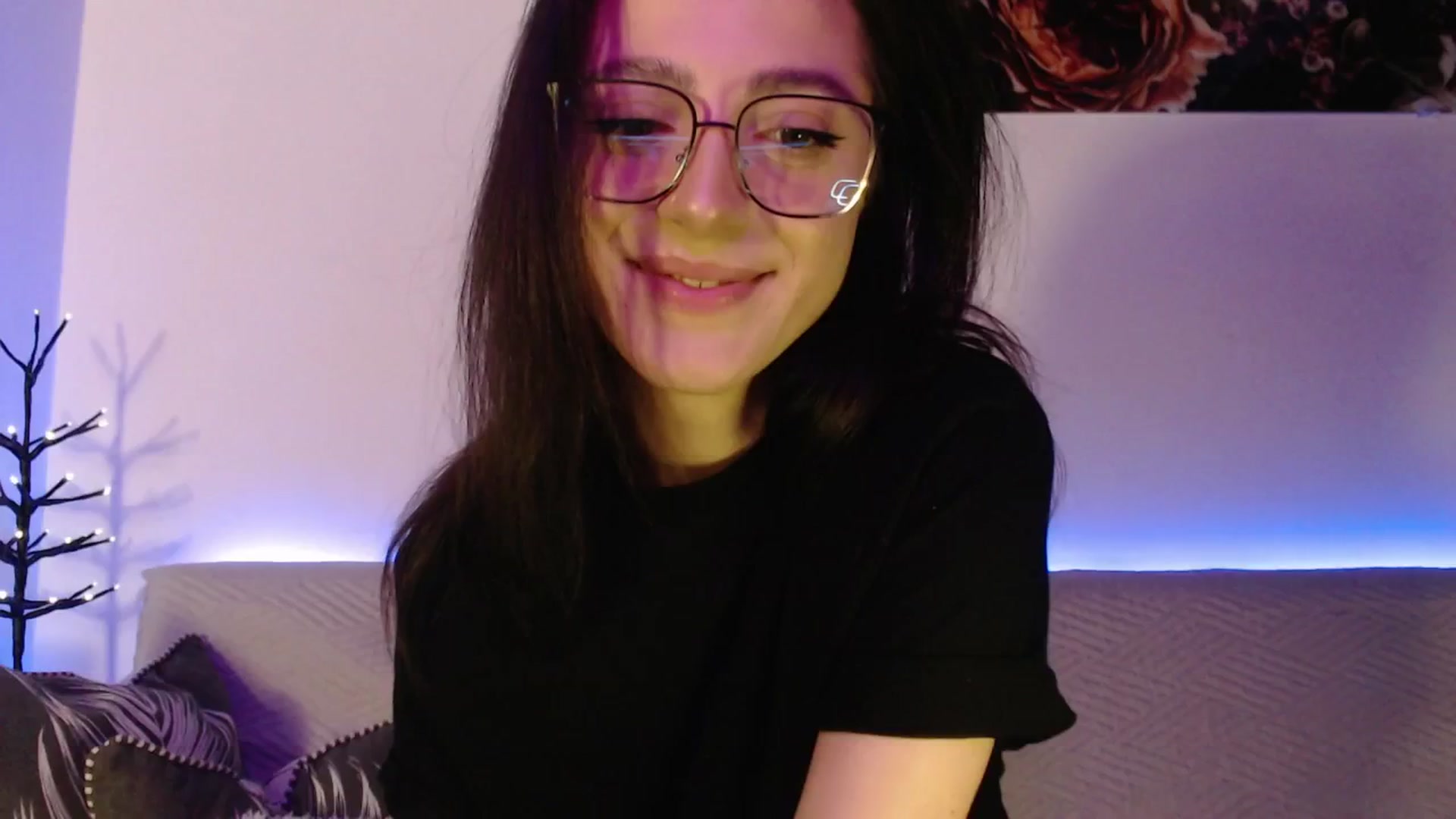 Gallery image thumbnail from IamNOTbaby's myfreecams stream on, 08/10/2024, 24:10 image 6 of 20
