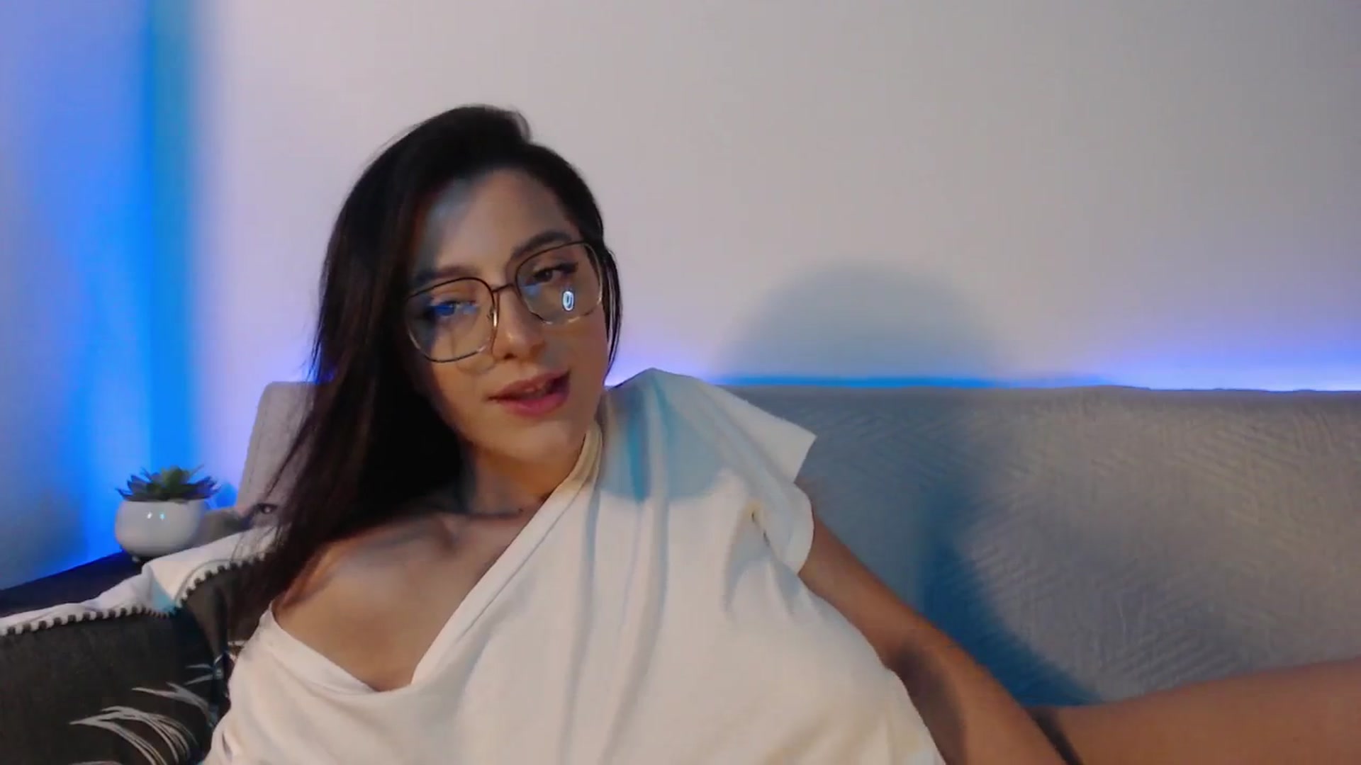 Gallery image thumbnail from IamNOTbaby's myfreecams stream on, 08/23/2024, 02:14 image 15 of 20