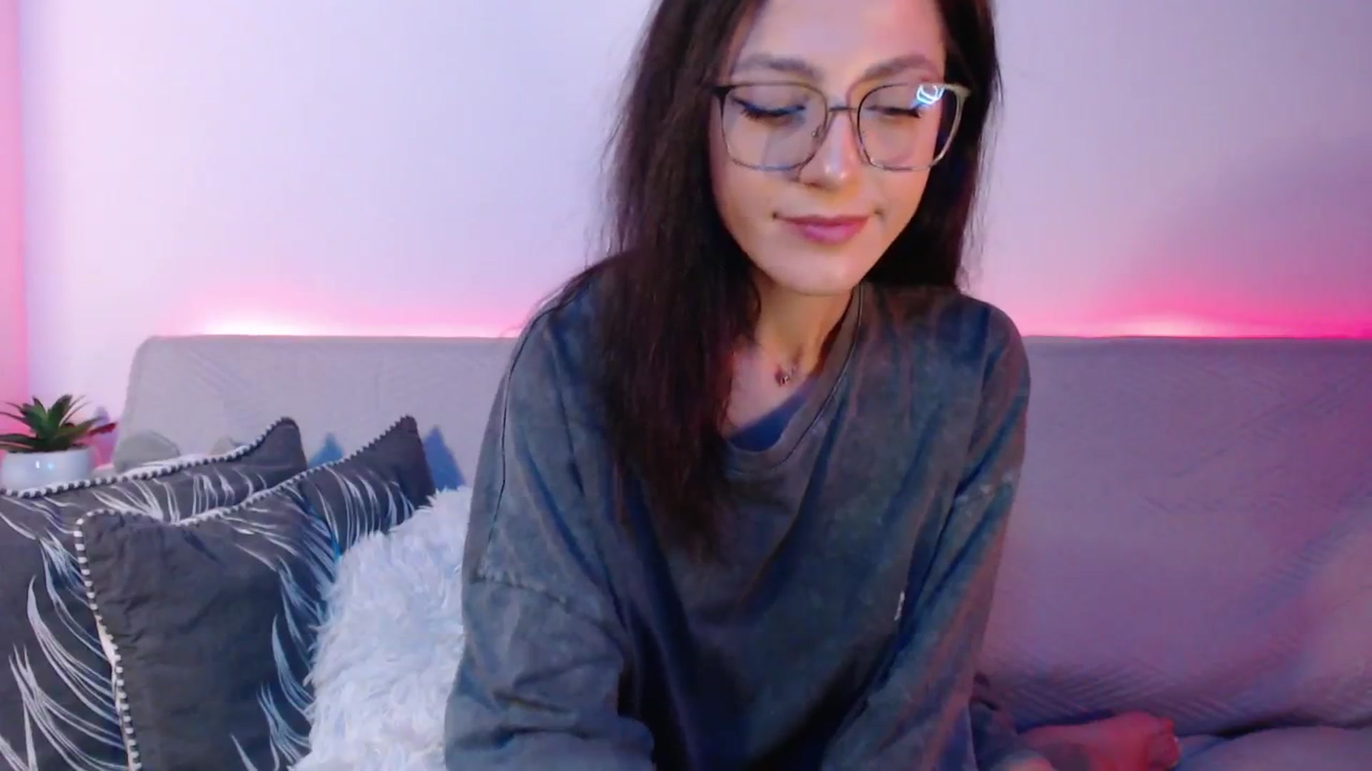 Gallery image thumbnail from IamNOTbaby's myfreecams stream on, 08/25/2024, 01:58 image 18 of 20