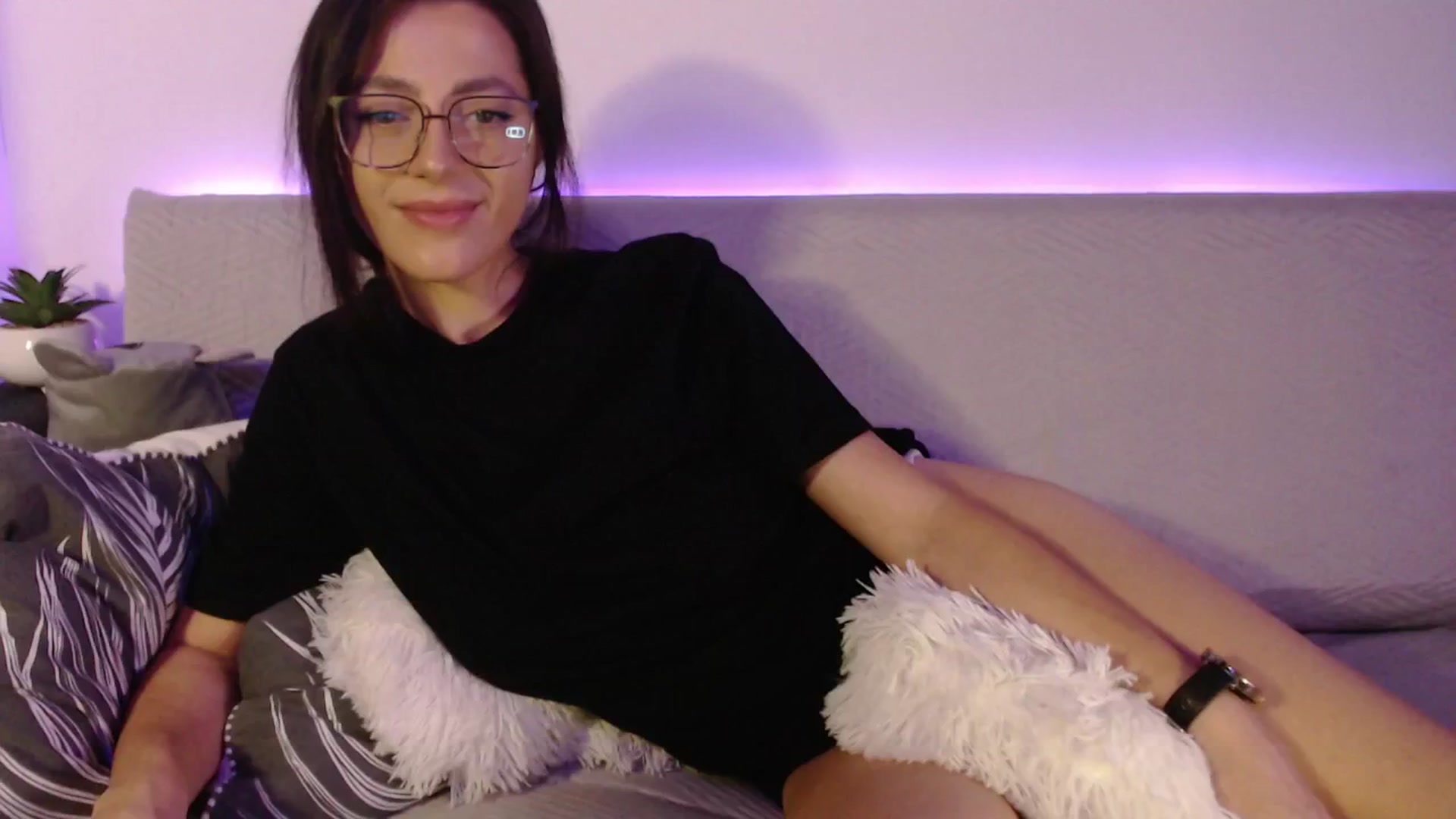 Gallery image thumbnail from IamNOTbaby's myfreecams stream on, 08/28/2024, 23:50 image 20 of 20