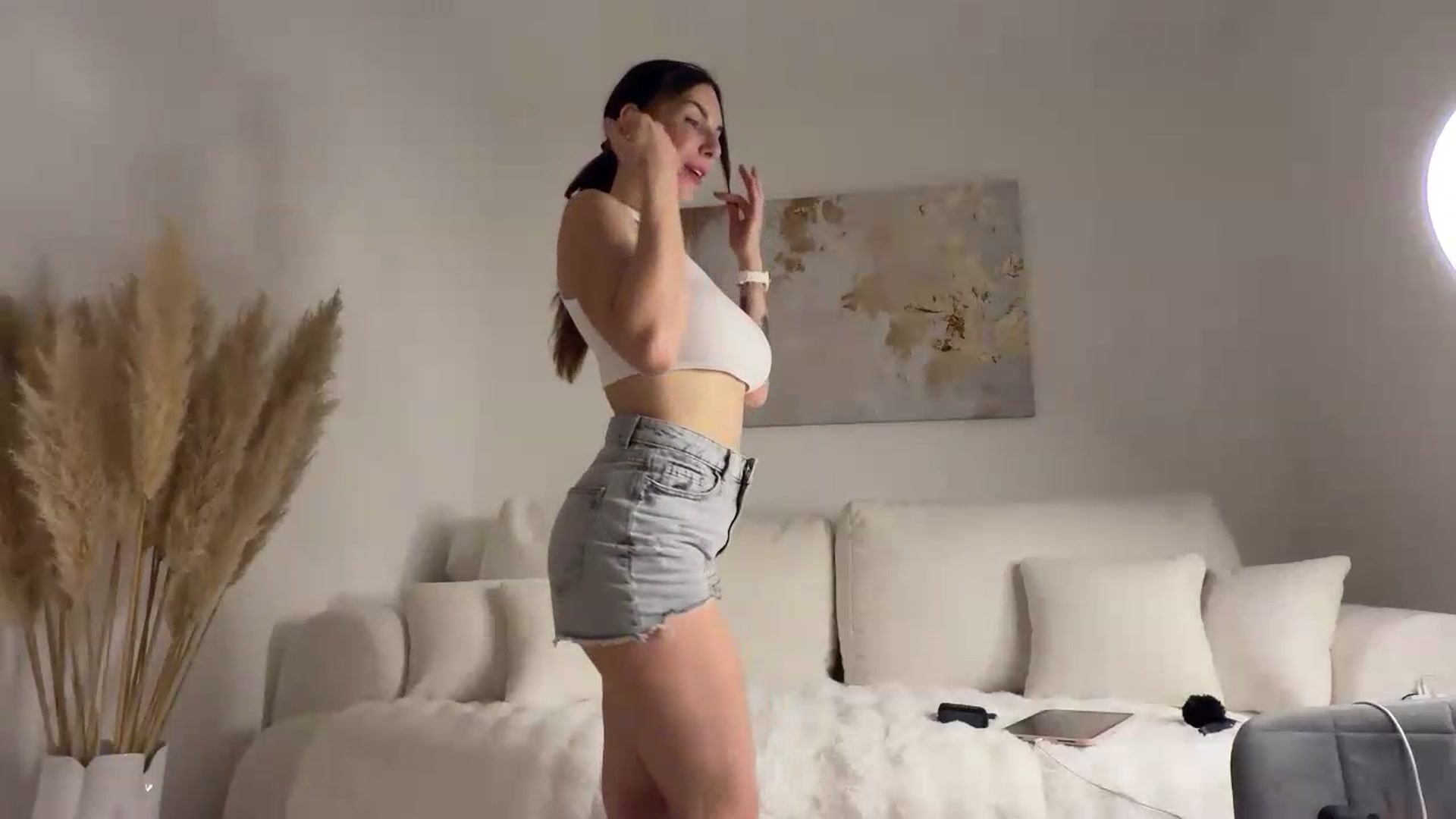 Gallery image thumbnail from IamTess's myfreecams stream on, 06/11/2026, 12:36 image 11 of 20