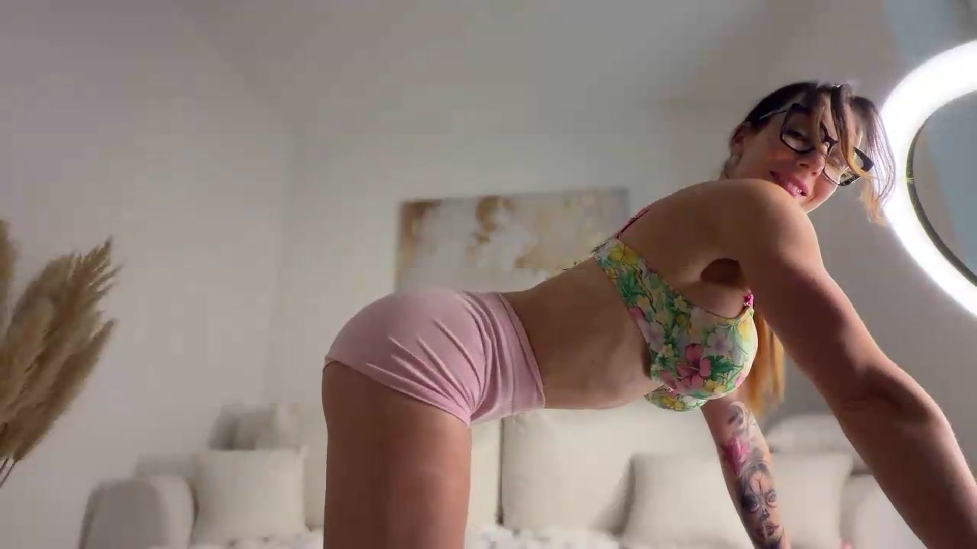 Gallery image thumbnail from IamTess's myfreecams stream on, 07/09/2026, 13:10 image 9 of 20