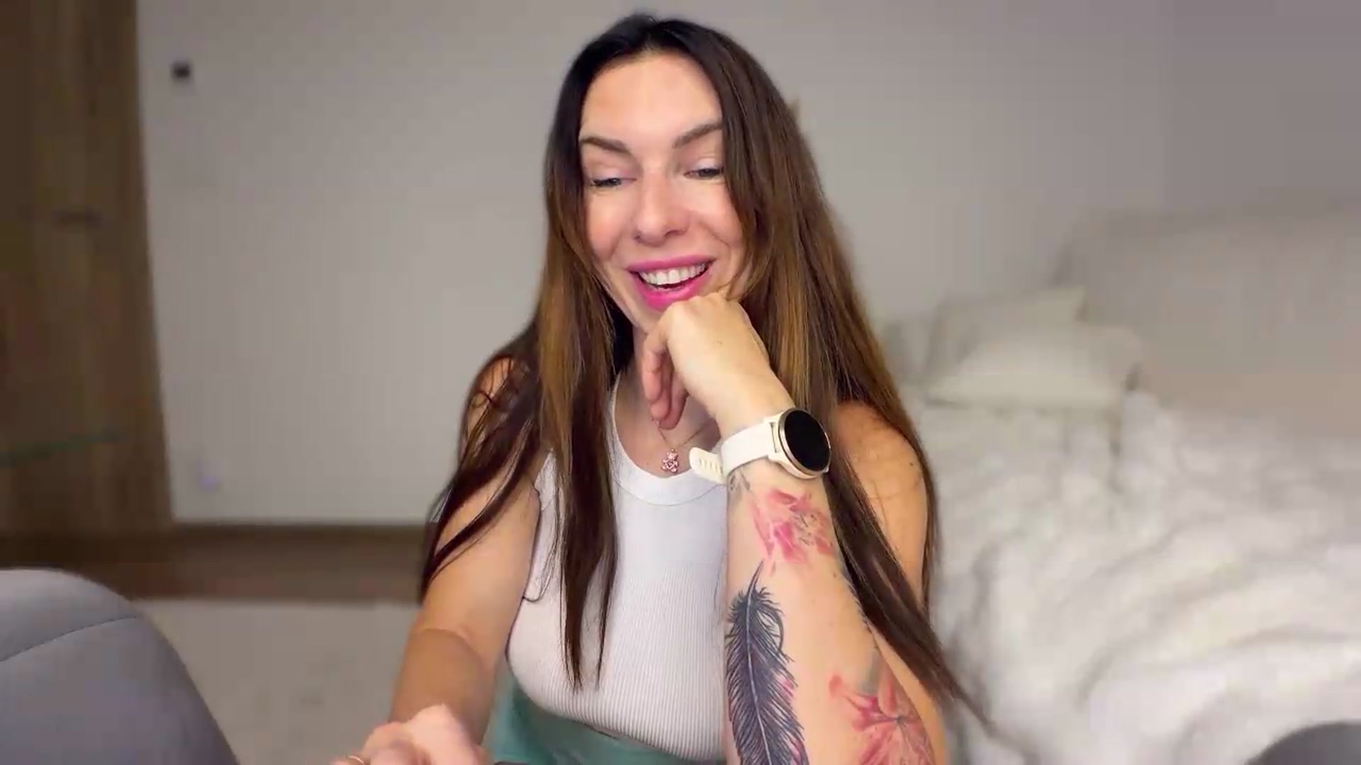 Gallery image thumbnail from IamTess's myfreecams stream on, 07/17/2026, 05:15 image 15 of 20