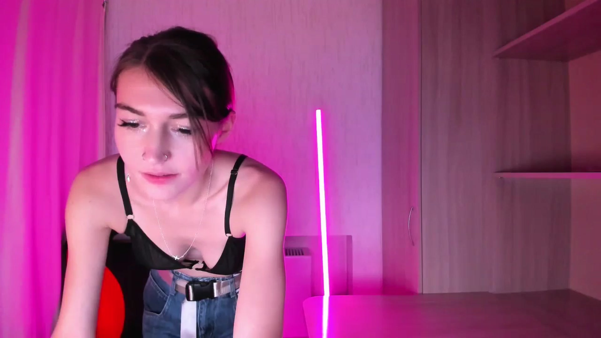 Gallery image thumbnail from Iam_Best's myfreecams stream on, 09/05/2023, 06:43 image 2 of 20