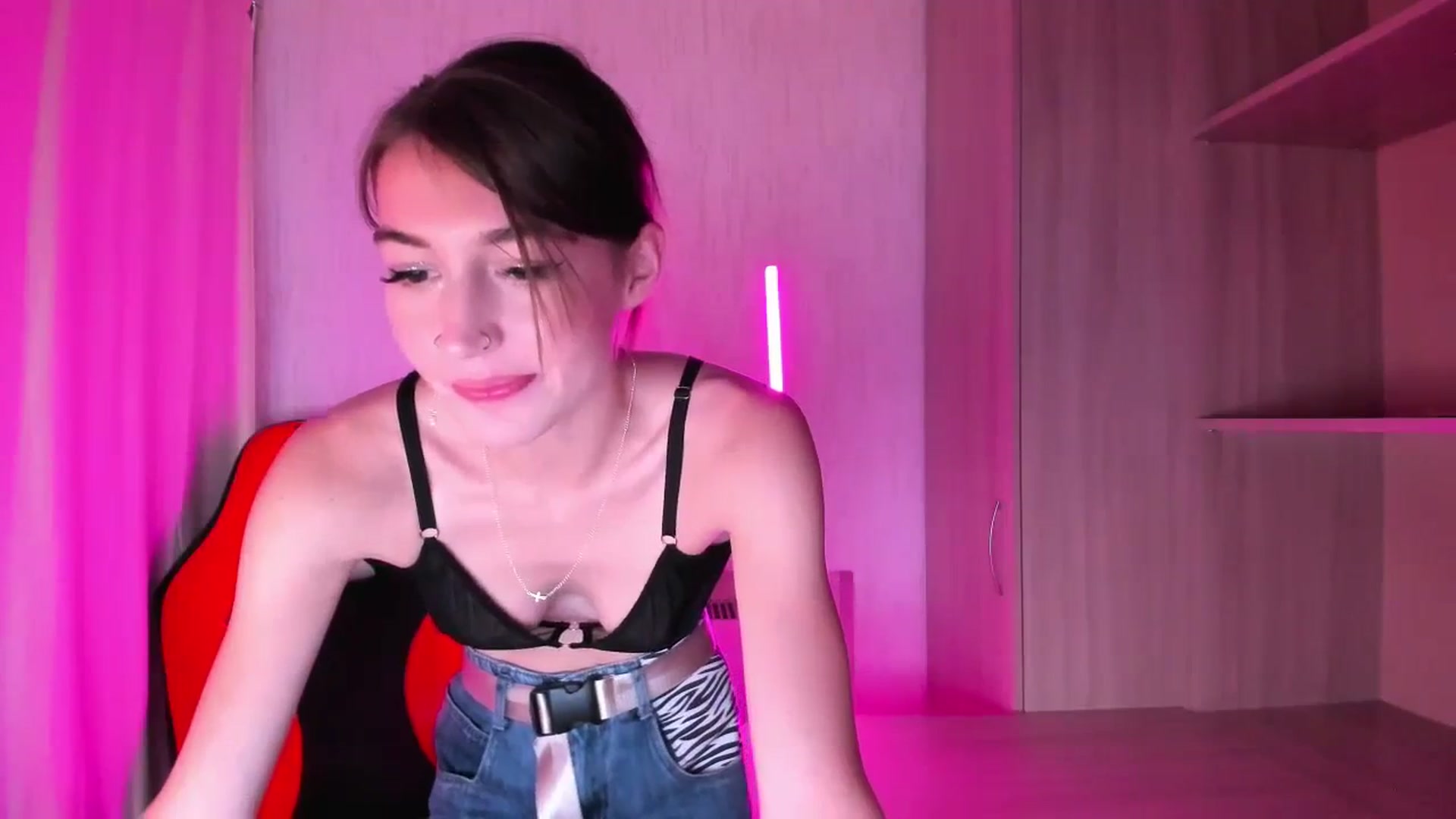 Gallery image thumbnail from Iam_Best's myfreecams stream on, 09/05/2023, 06:43 image 15 of 20