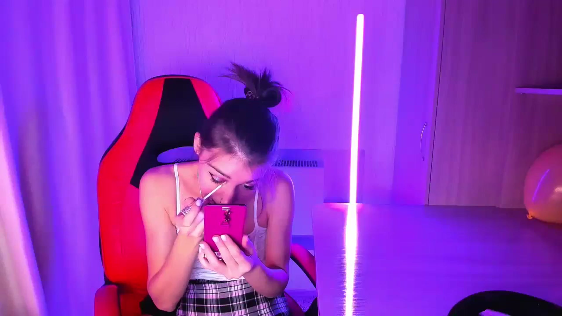 Gallery image thumbnail from Iam_Best's myfreecams stream on, 09/13/2023, 01:18 image 9 of 20