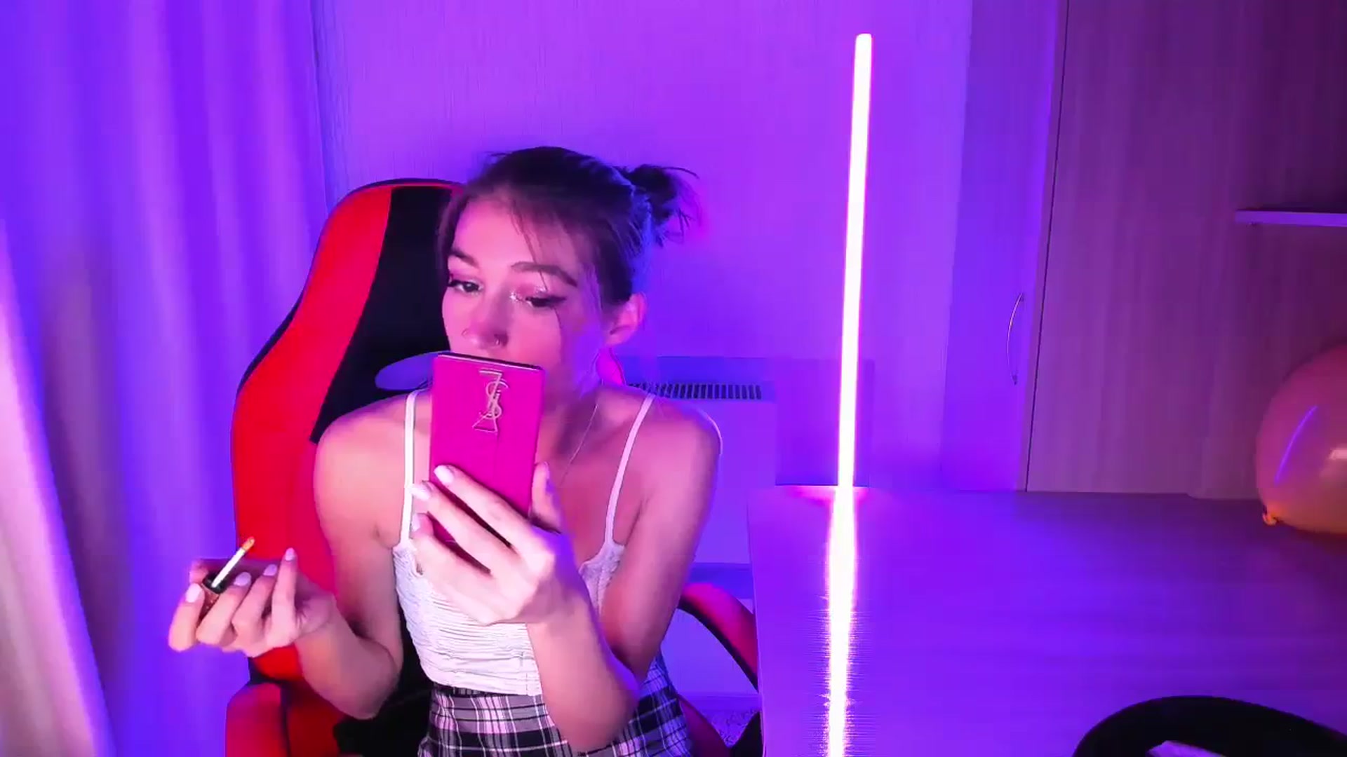 Gallery image thumbnail from Iam_Best's myfreecams stream on, 09/13/2023, 01:18 image 11 of 20