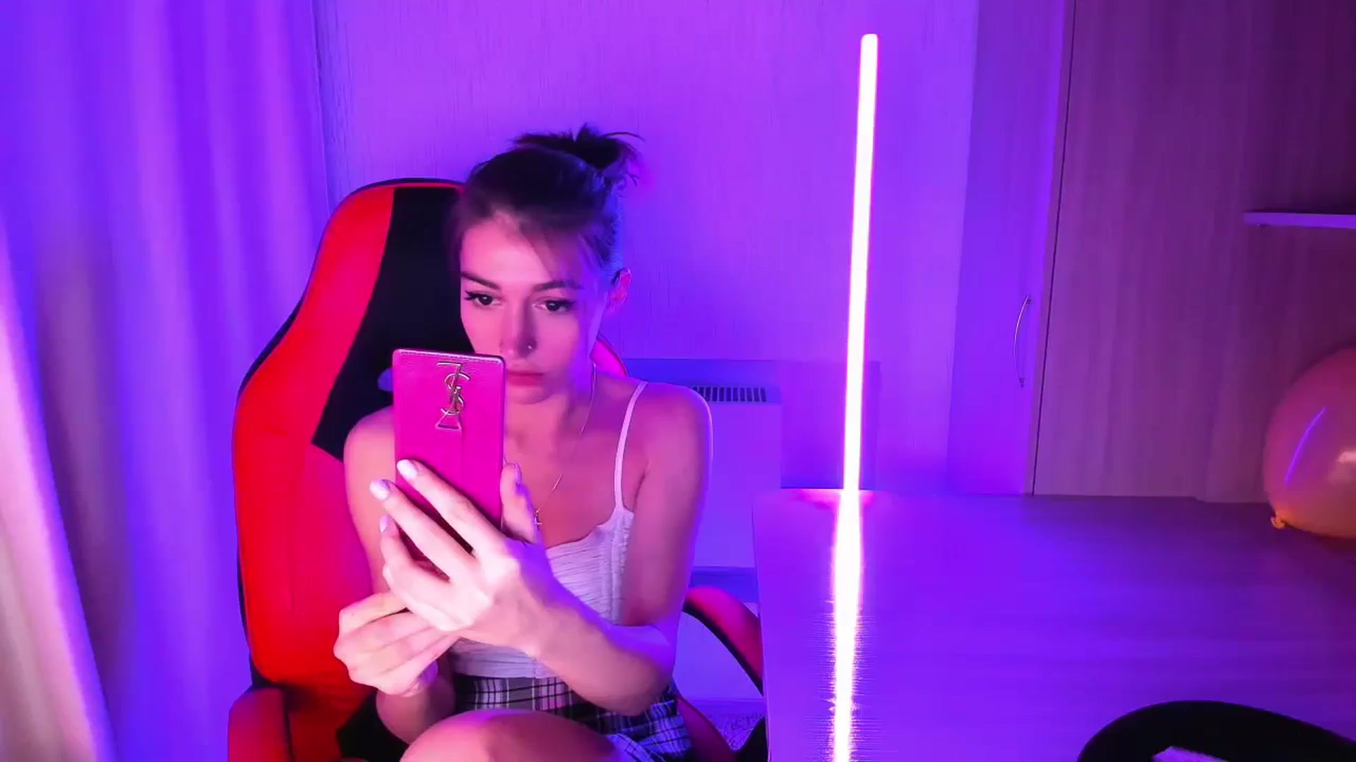 Gallery image thumbnail from Iam_Best's myfreecams stream on, 09/13/2023, 01:18 image 6 of 20