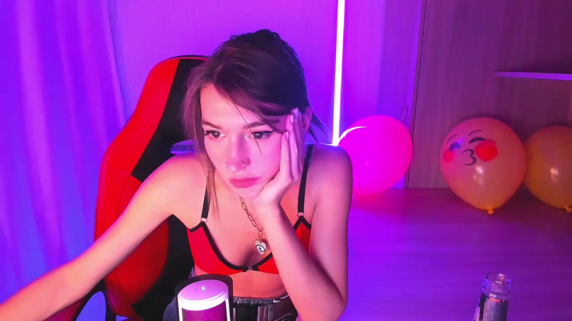 Gallery image thumbnail from Iam_Best's myfreecams stream on, 09/14/2023, 06:32 image 11 of 20