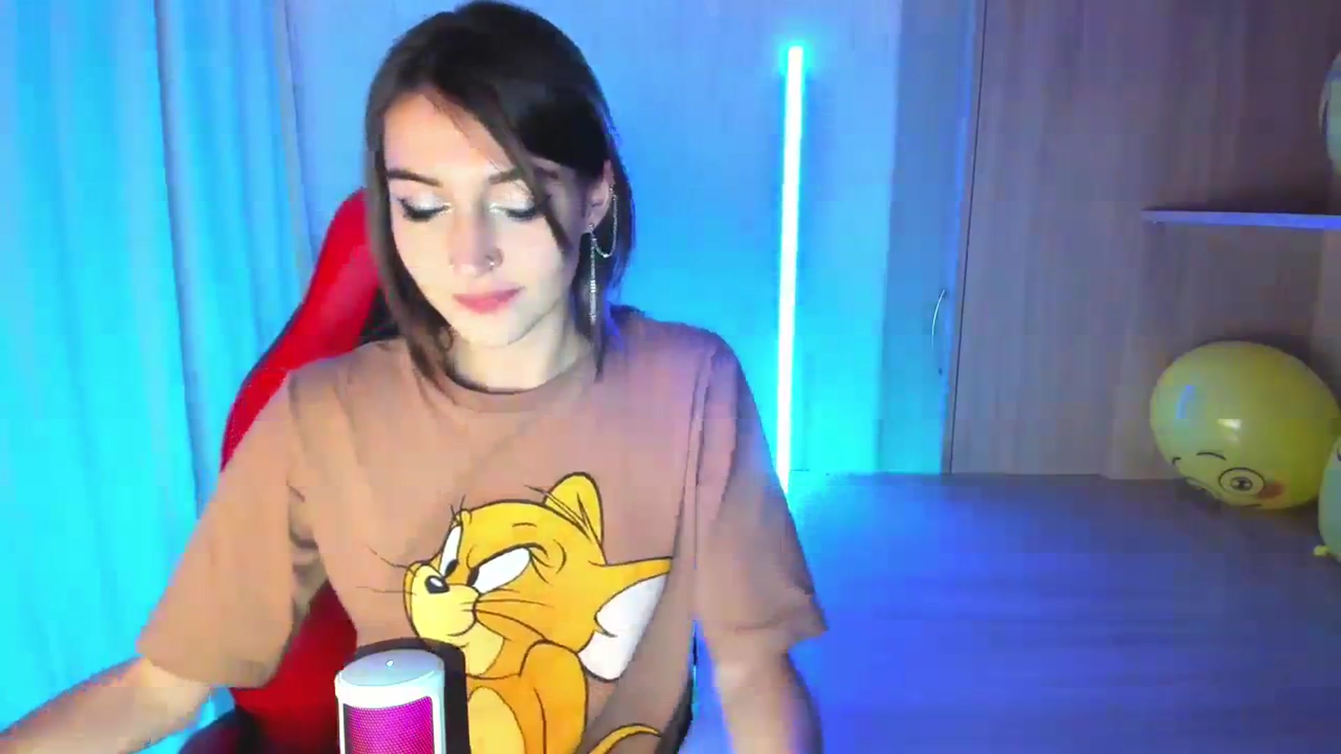 Gallery image thumbnail from Iam_Best's myfreecams stream on, 09/15/2023, 06:23 image 10 of 20