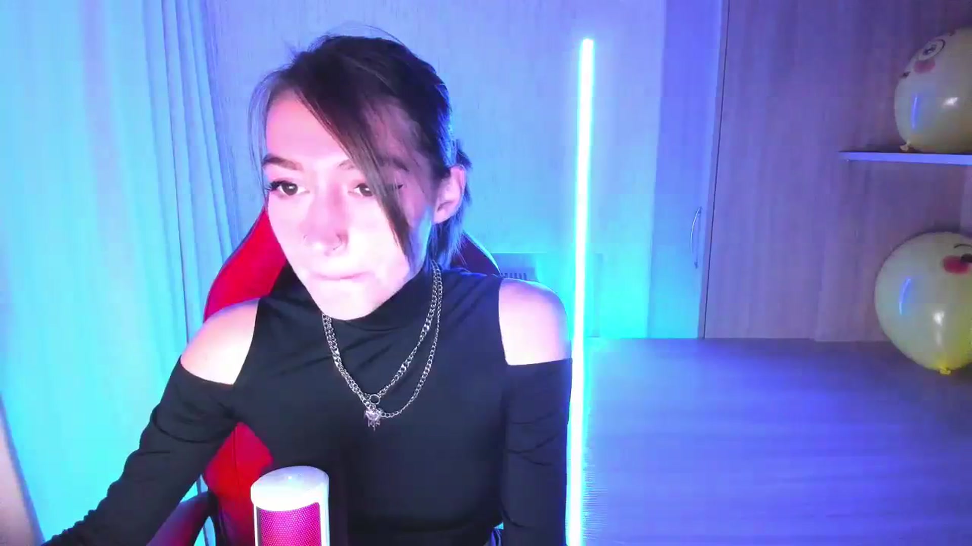 Gallery image thumbnail from Iam_Best's myfreecams stream on, 09/19/2023, 24:58 image 13 of 20