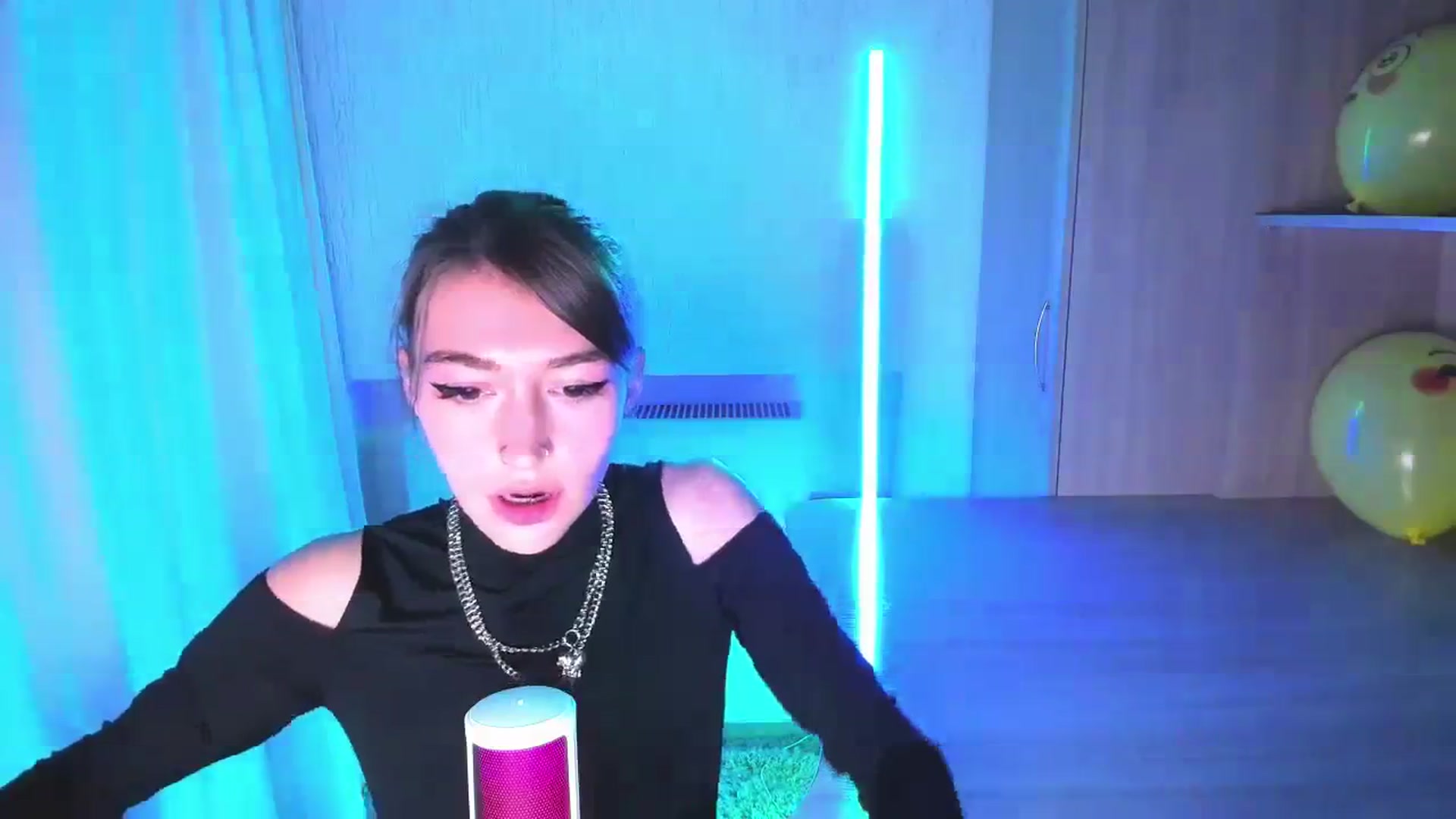 Gallery image thumbnail from Iam_Best's myfreecams stream on, 09/19/2023, 06:55 image 14 of 20