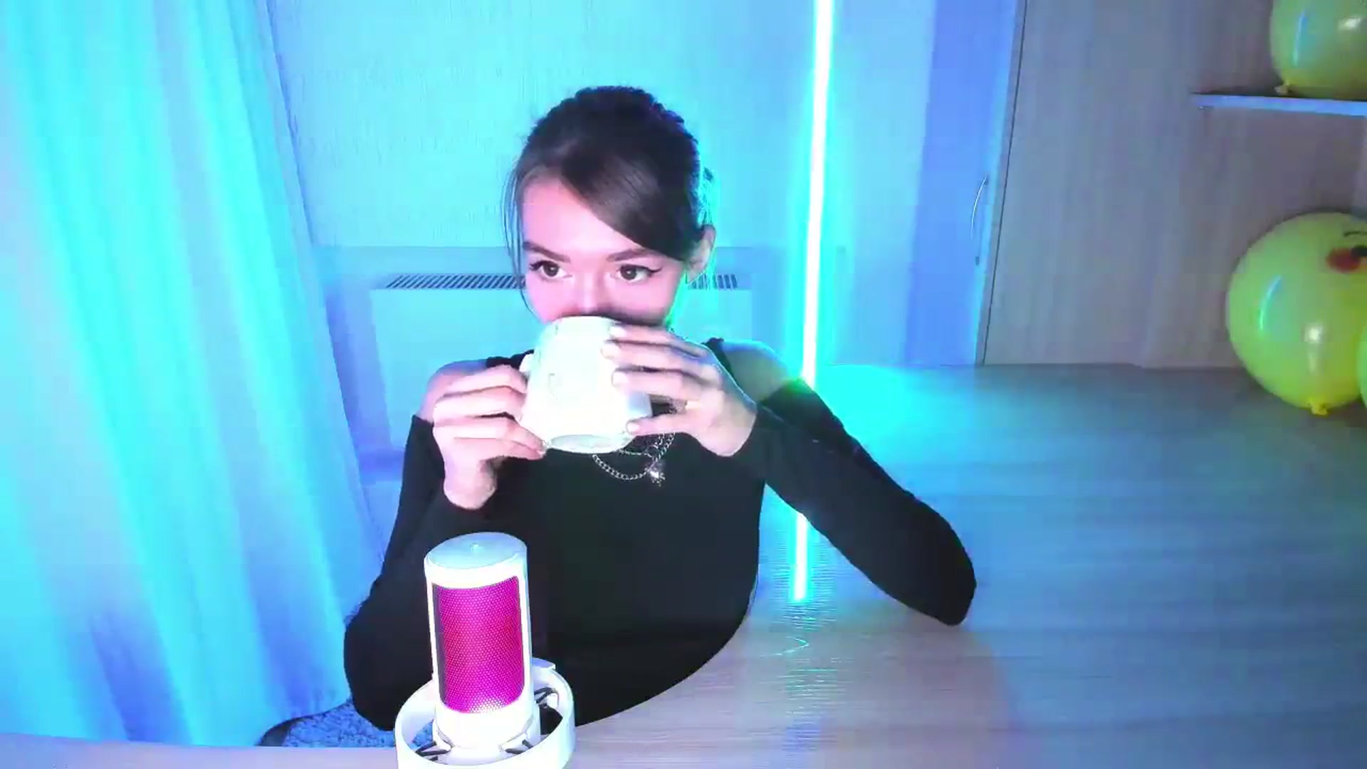 Gallery image thumbnail from Iam_Best's myfreecams stream on, 09/19/2023, 06:55 image 17 of 20