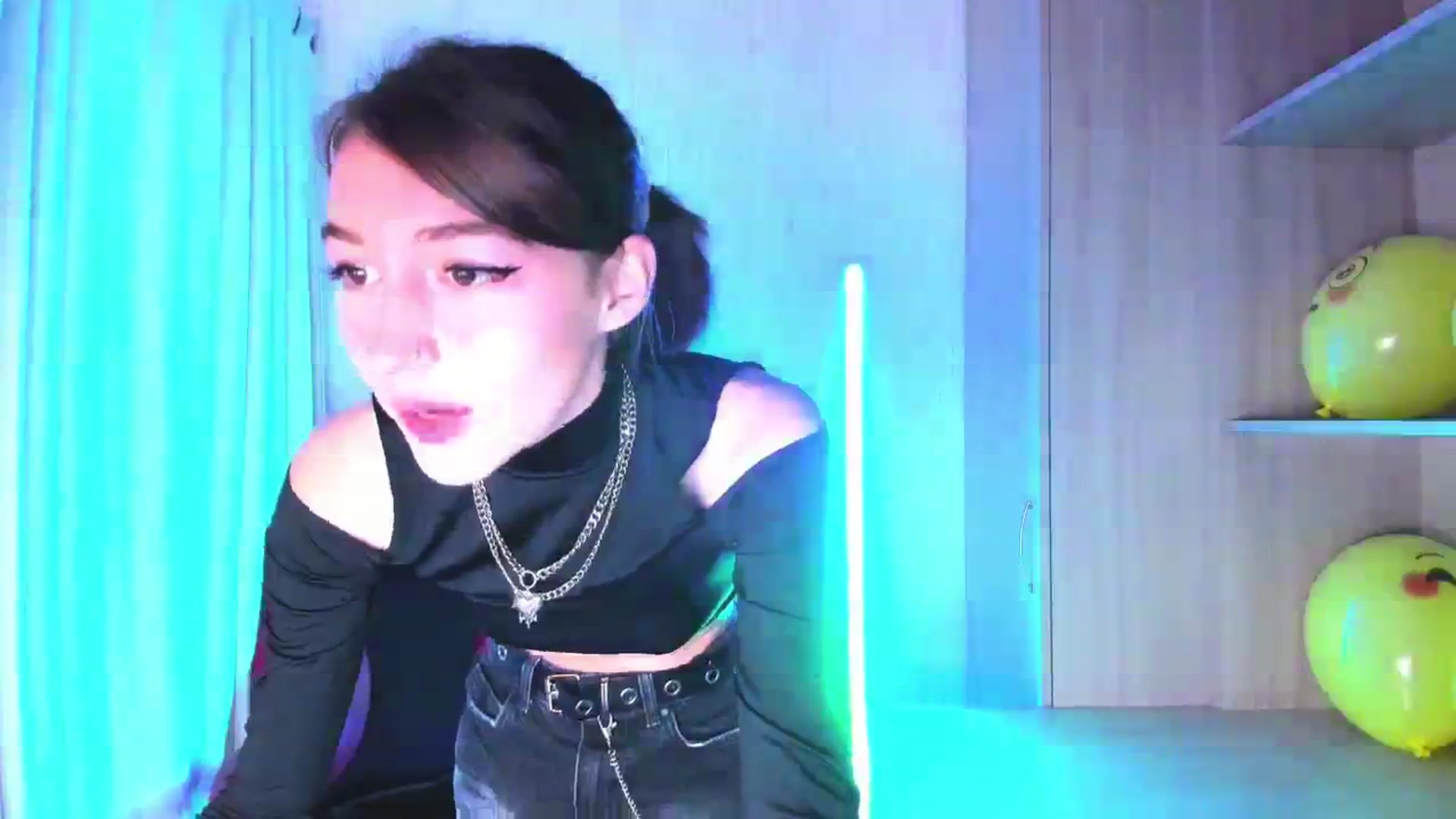 Gallery image thumbnail from Iam_Best's myfreecams stream on, 09/19/2023, 06:55 image 6 of 20