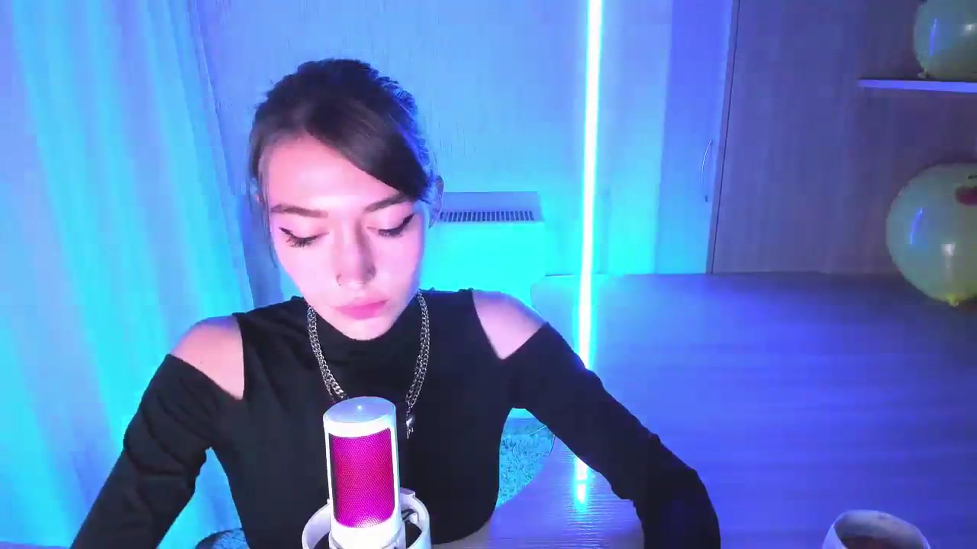 Gallery image thumbnail from Iam_Best's myfreecams stream on, 09/19/2023, 06:55 image 15 of 20
